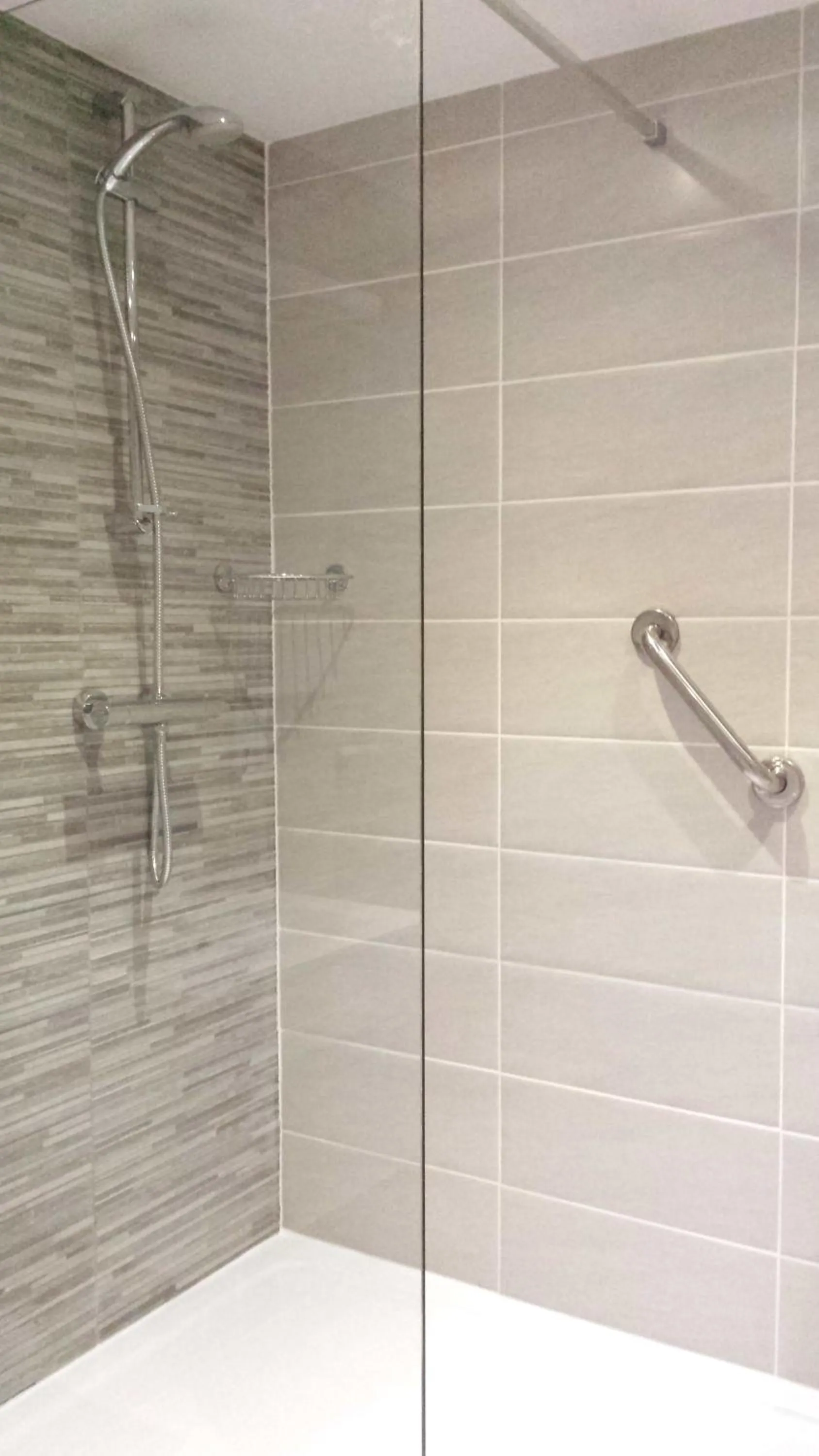 Shower in Expanse Hotel