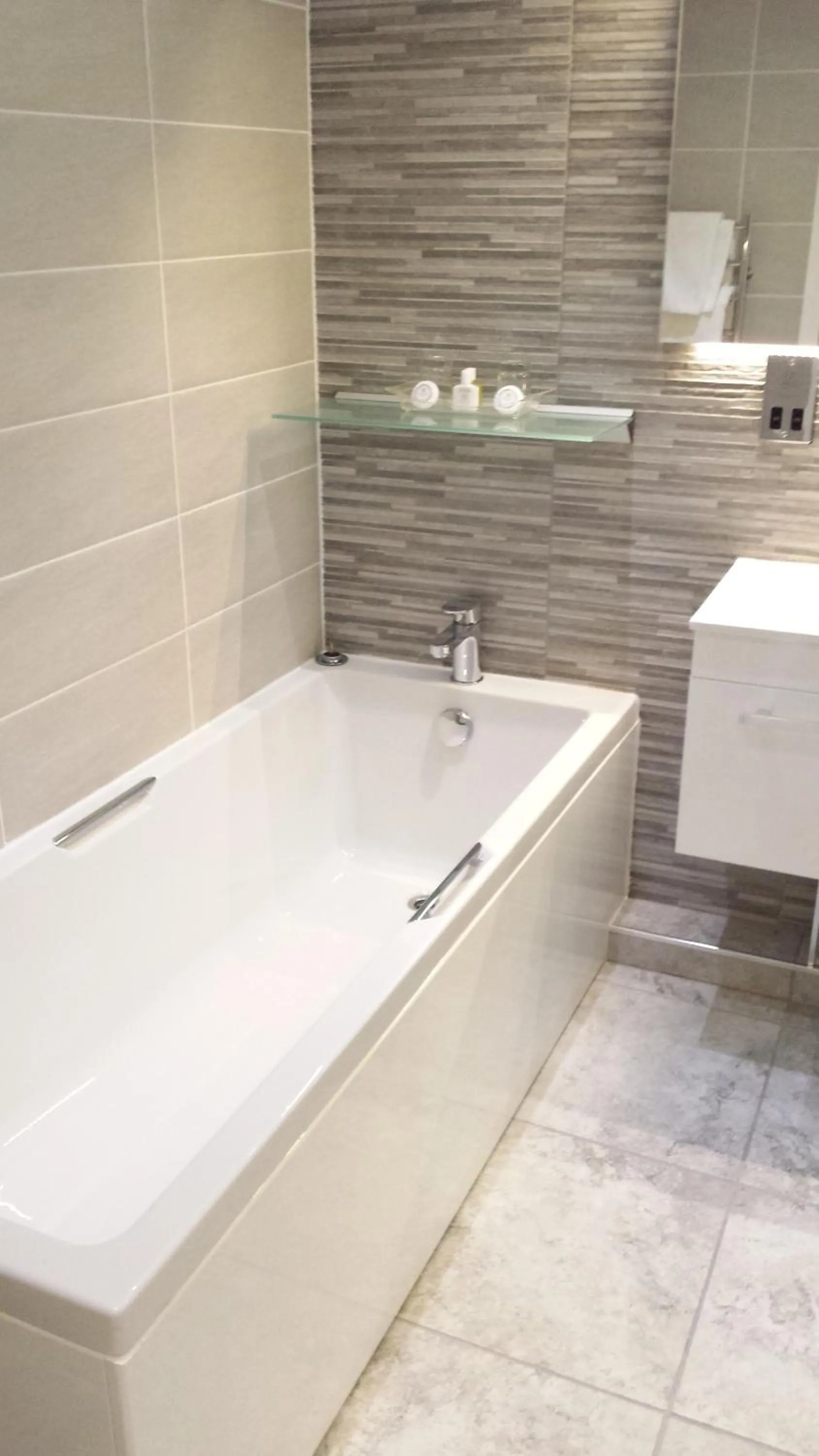 Bathroom in Expanse Hotel