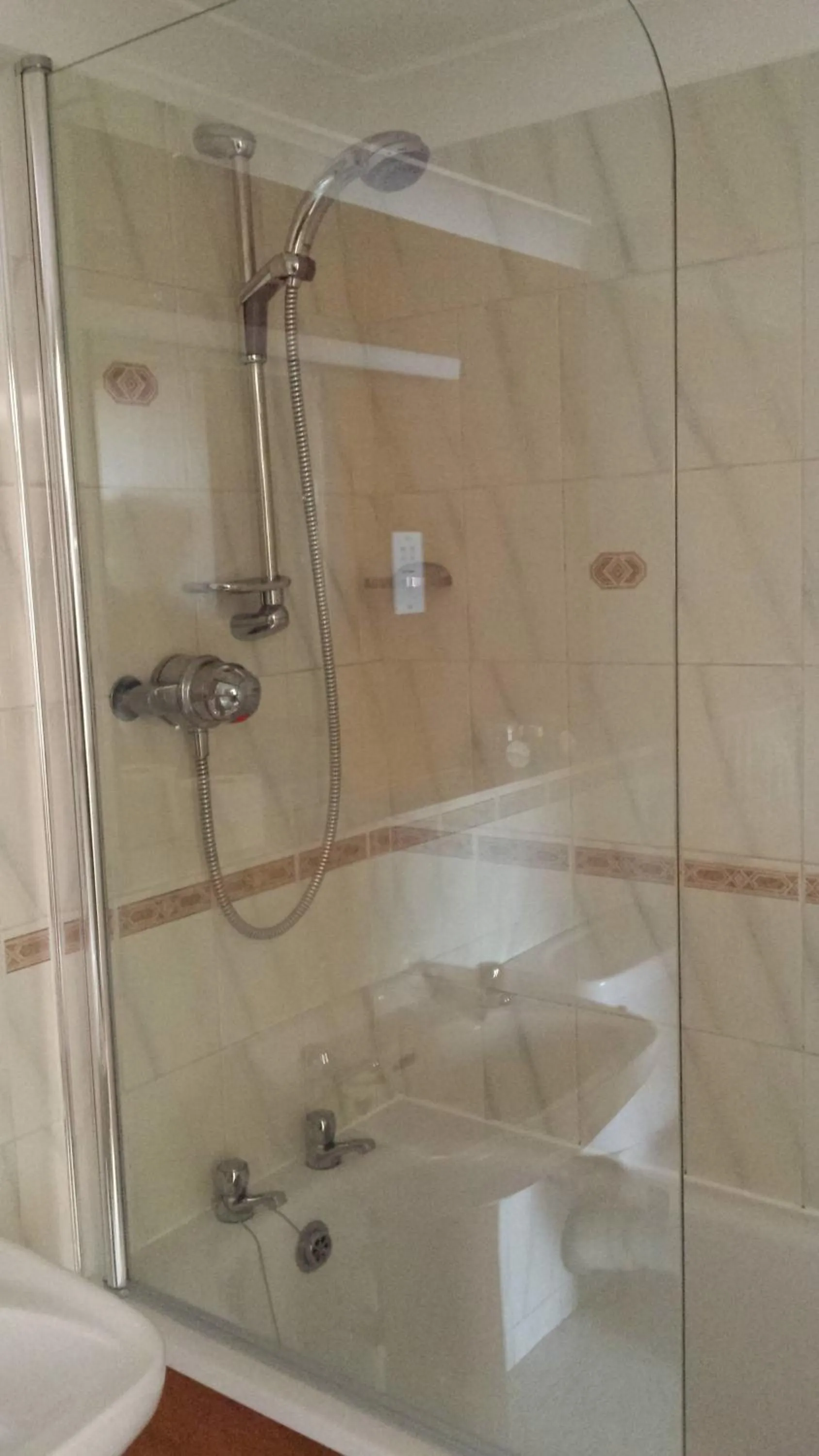 Shower in Expanse Hotel