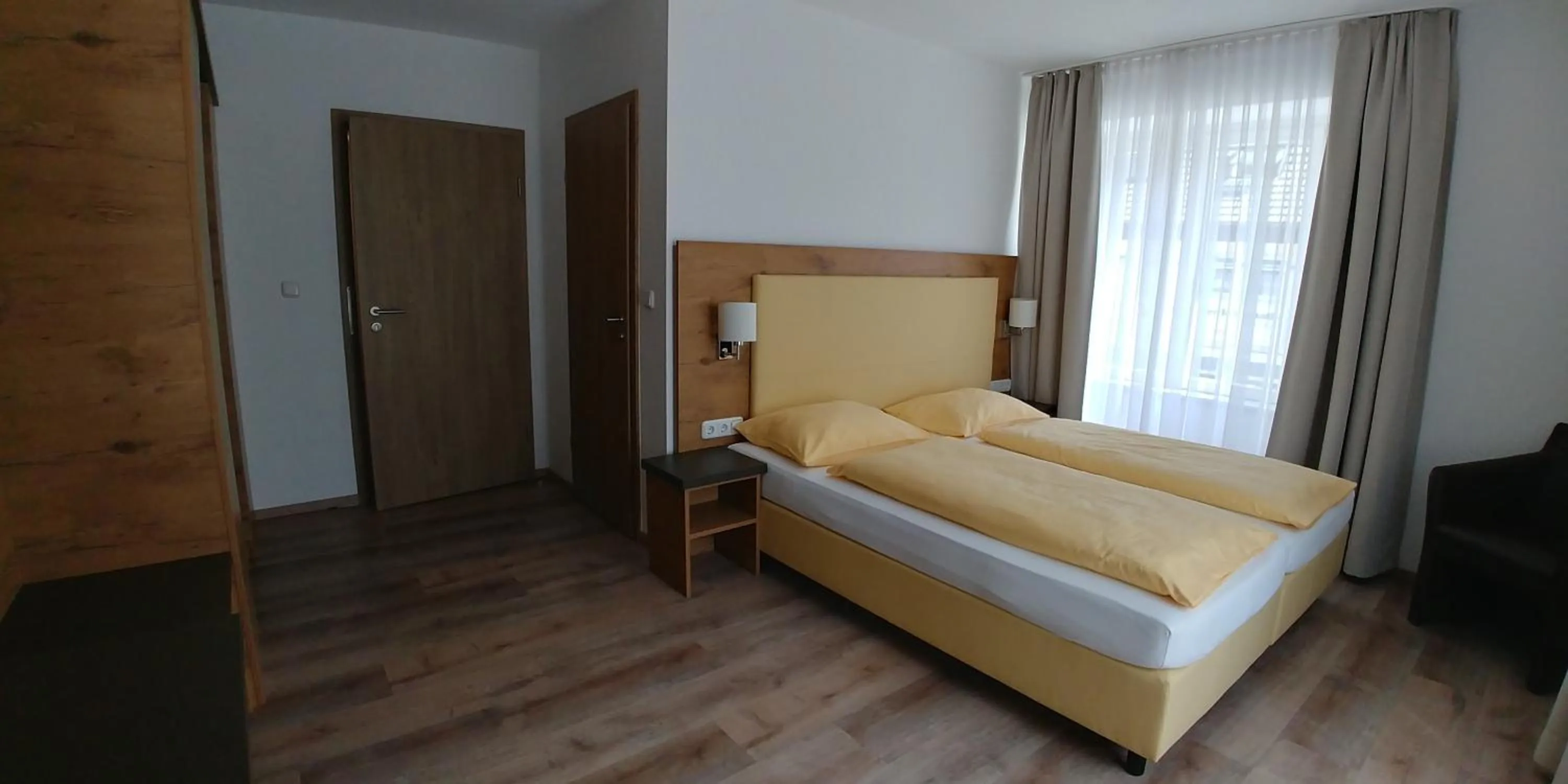 Photo of the whole room, Bed in ZUM ZIEL Hotel & Restaurant Grenzach-Wyhlen bei Basel