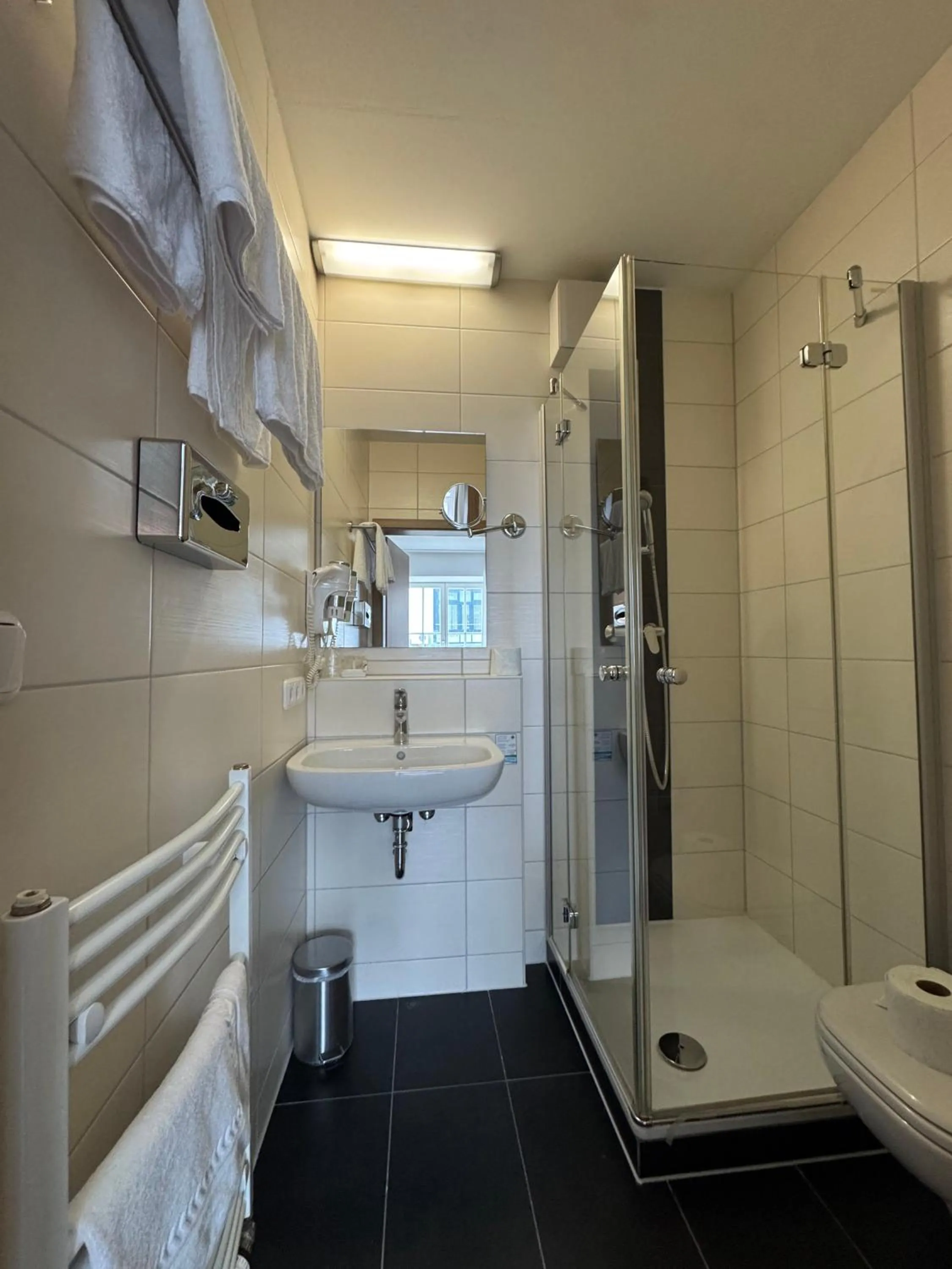 FLIP Boutique-Hotel near Basel - Modern Stay & Urban Food