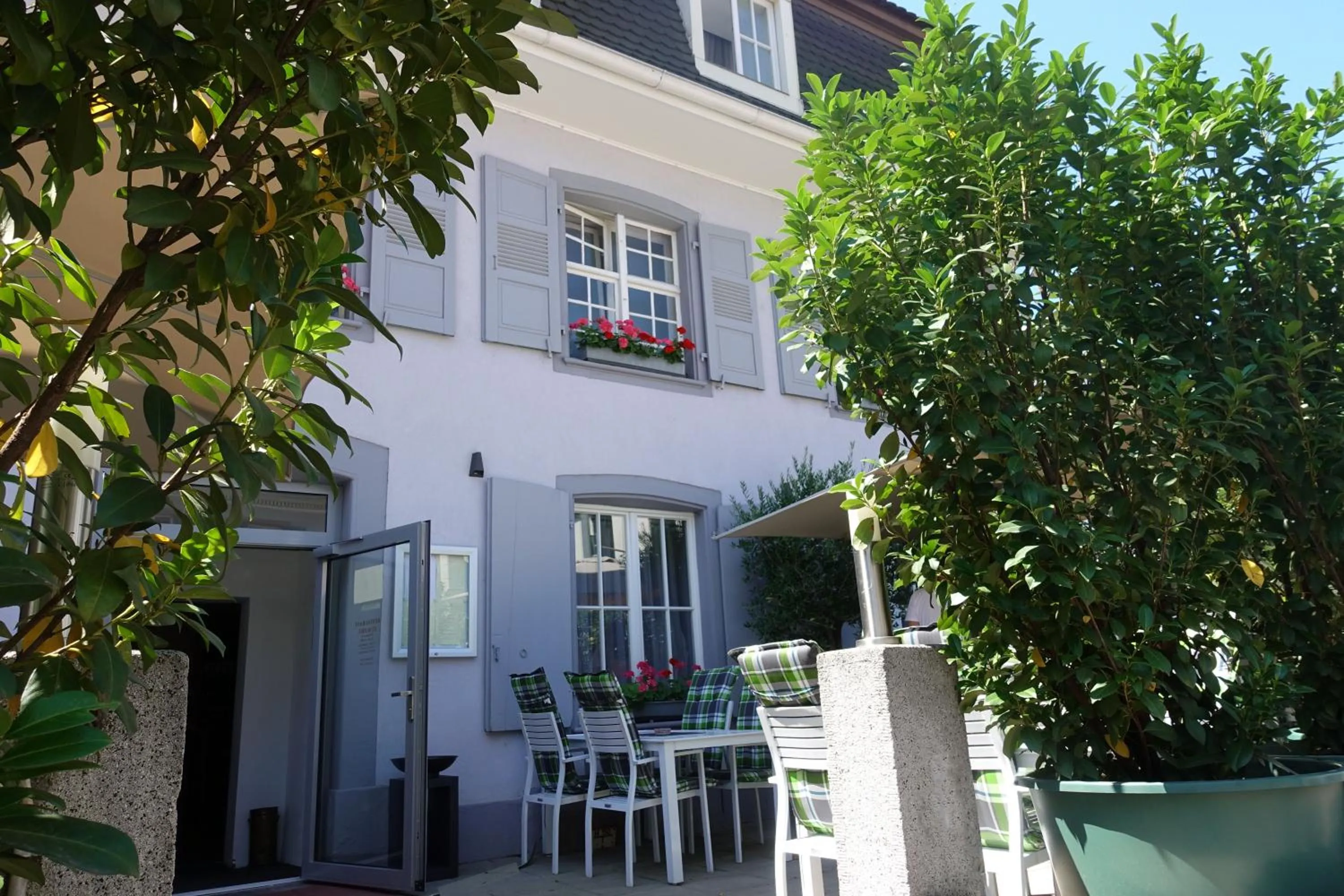 Property building in ZUM ZIEL Hotel & Restaurant Grenzach-Wyhlen bei Basel