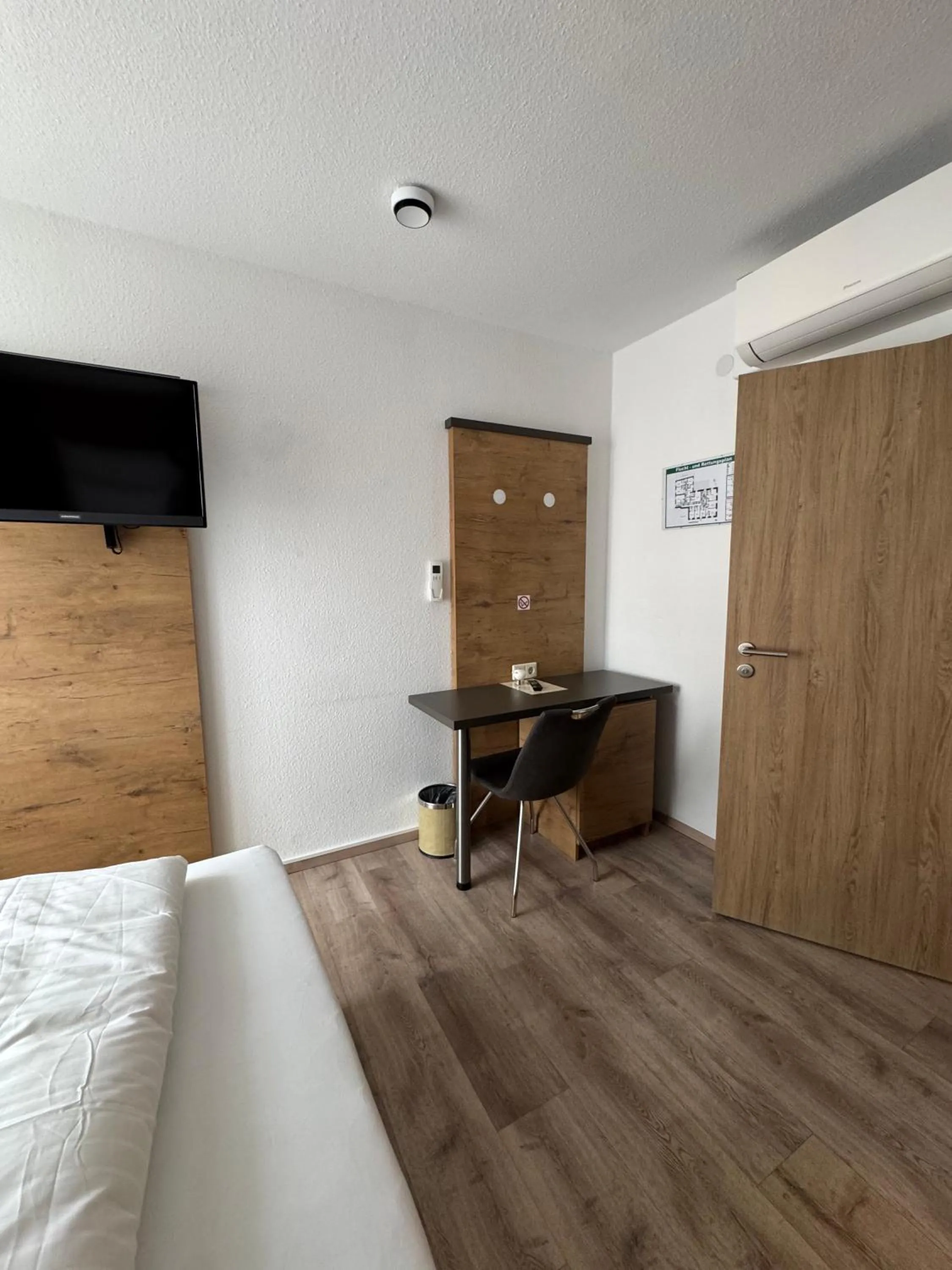 FLIP Boutique-Hotel near Basel - Modern Stay & Urban Food