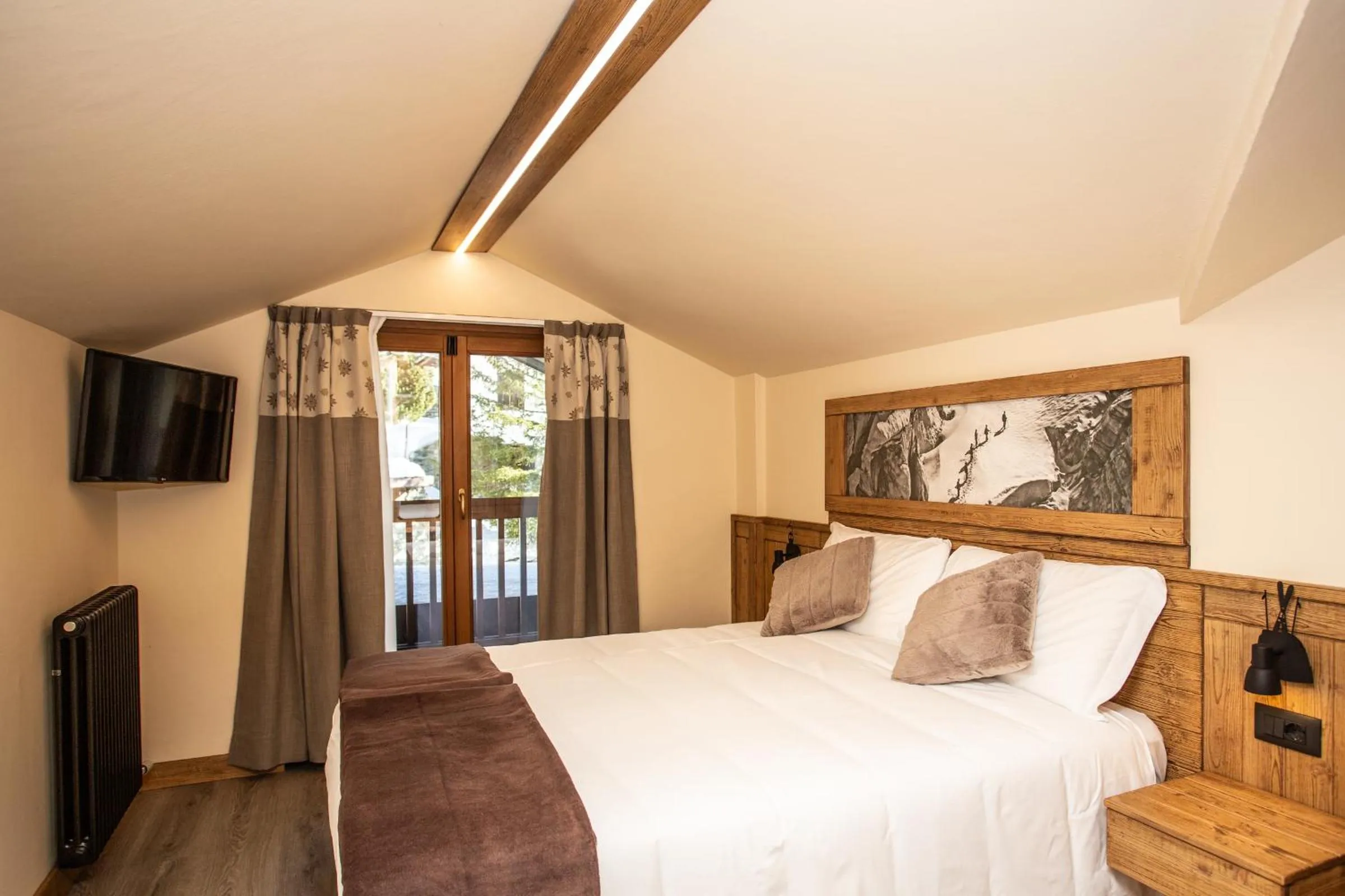 Bed in Hotel Meublé Furggen