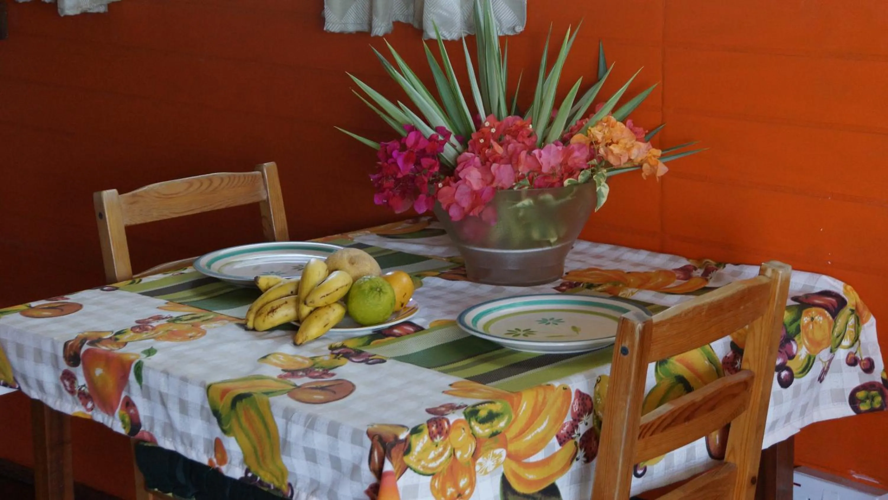 Dining area in Cabier Ocean Lodge