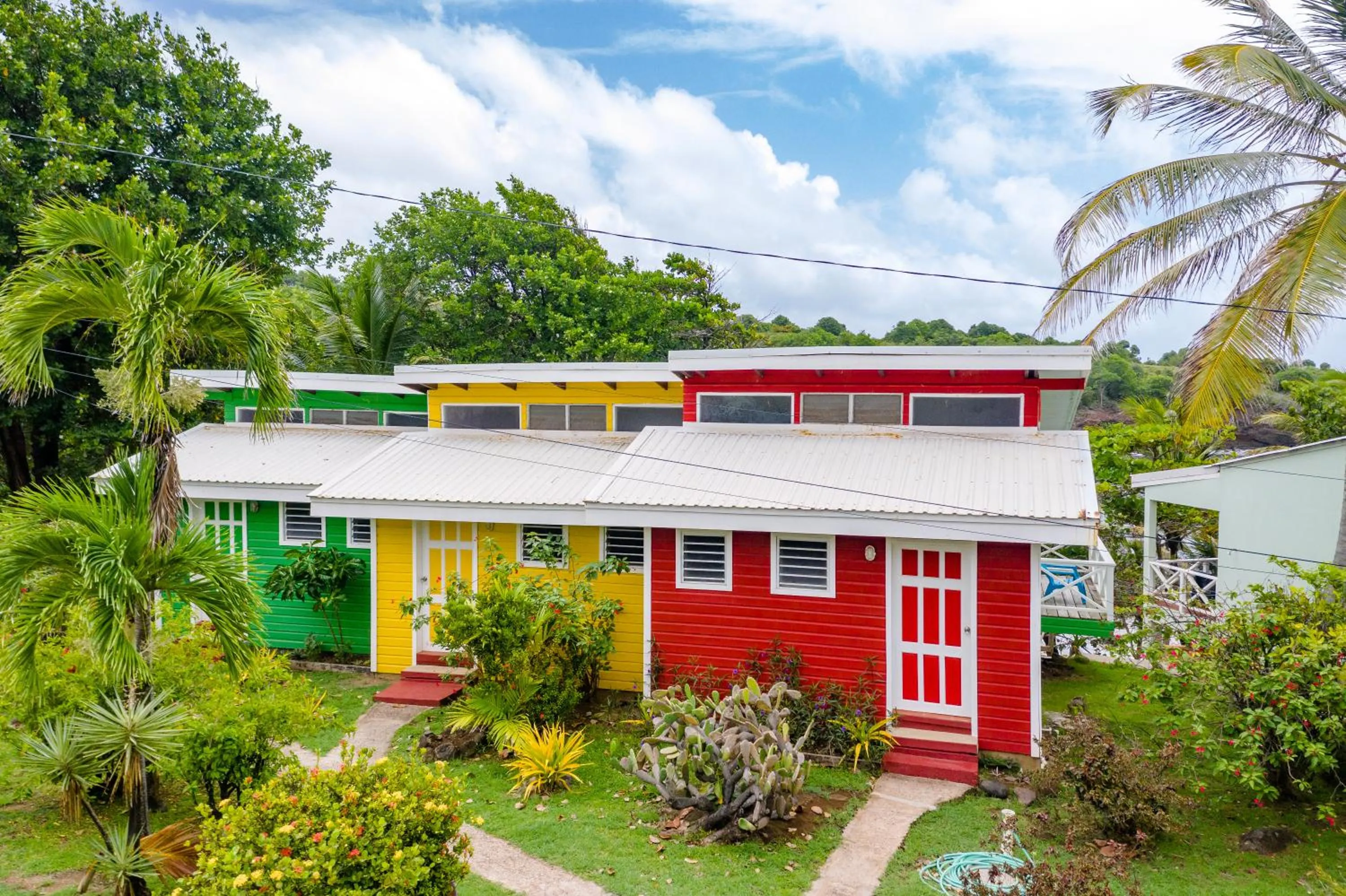 Property building in Cabier Ocean Lodge
