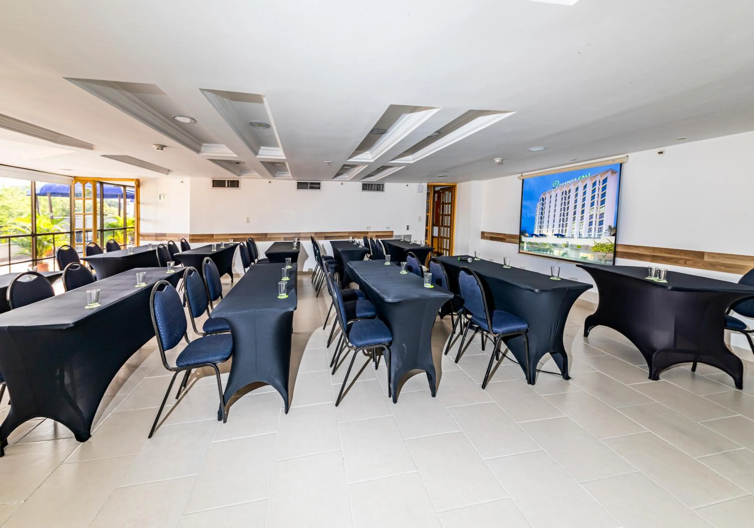 Meeting/conference room in Hotel Cosmos Cali