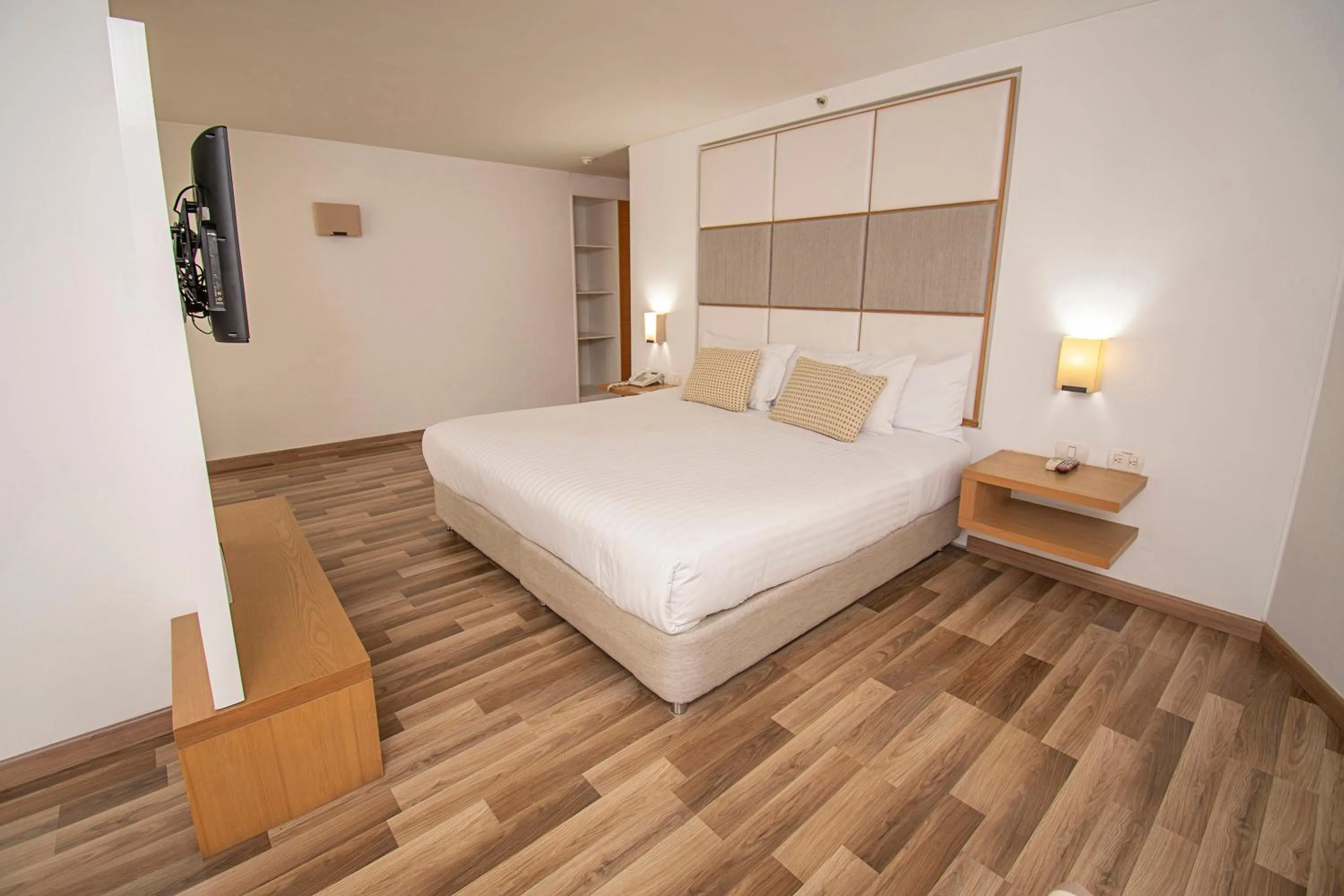 Bed in Hotel Cosmos Cali