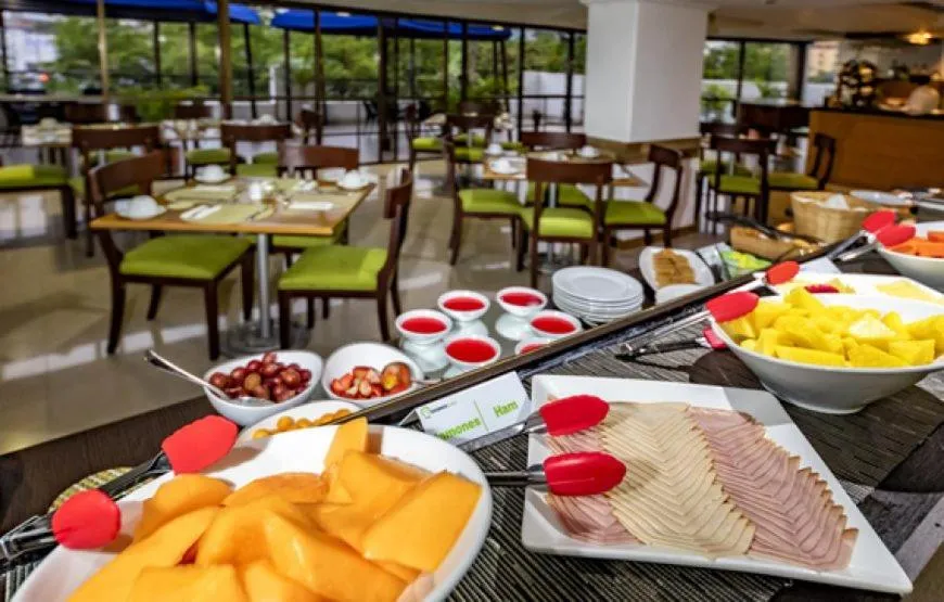 Breakfast in Hotel Cosmos Cali