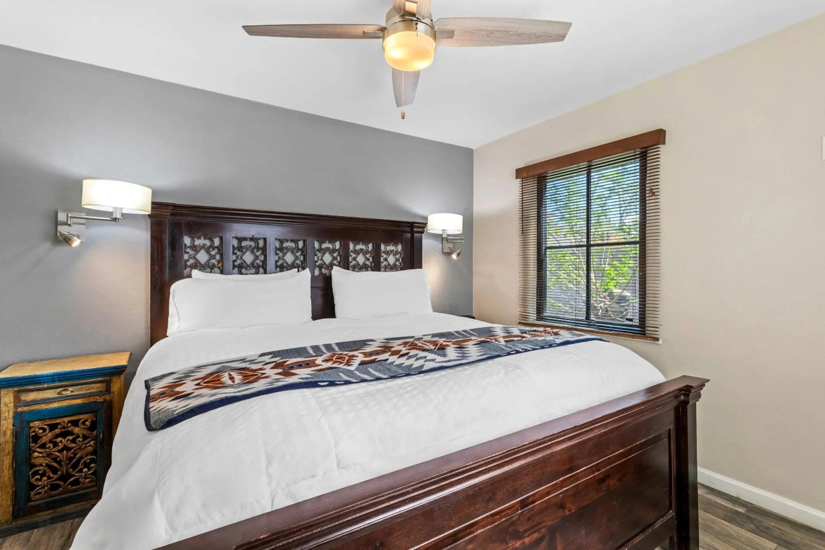 Bedroom, Bed in Casas de Suenos Old Town Historic Inn, an Ascend Collection Hotel