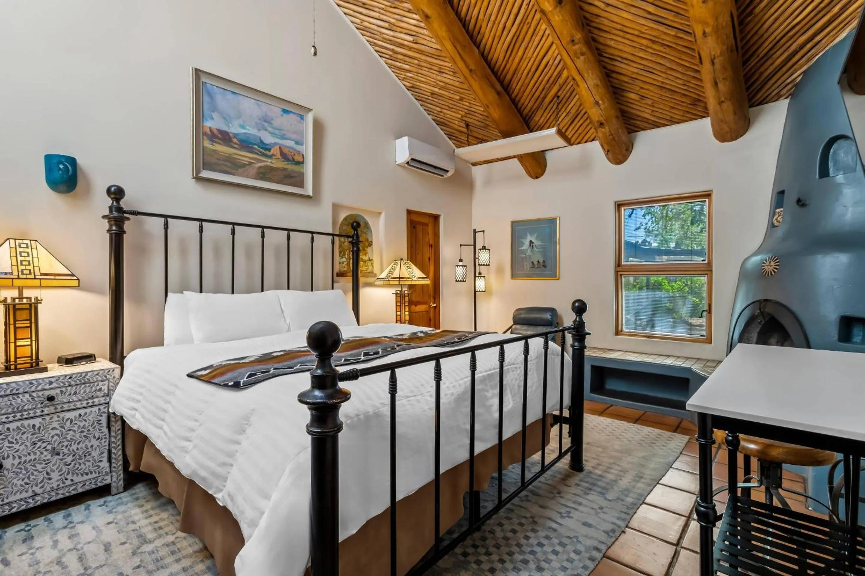 Bedroom, Bed in Casas de Suenos Old Town Historic Inn, an Ascend Collection Hotel