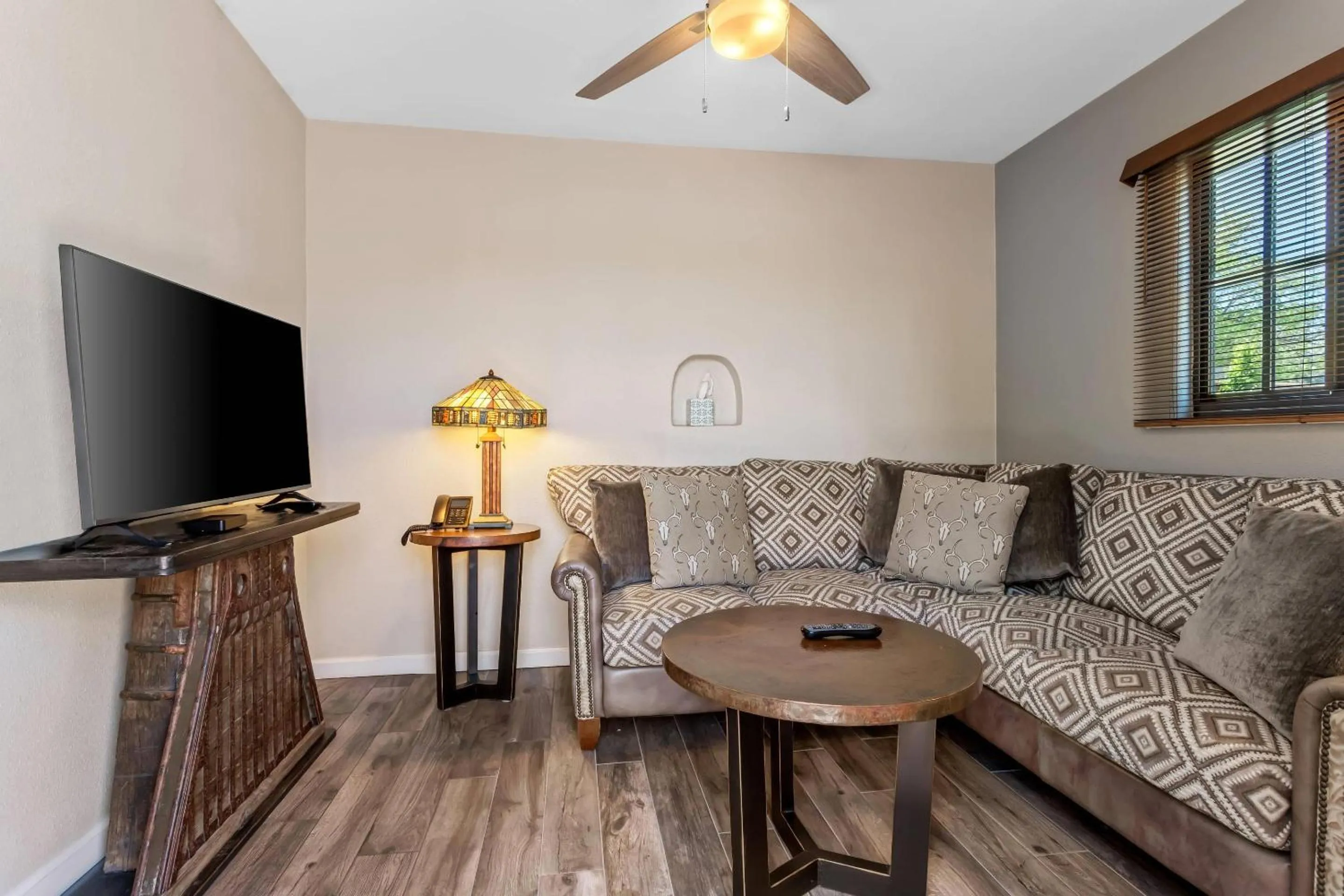 Bedroom in Casas de Suenos Old Town Historic Inn, an Ascend Collection Hotel