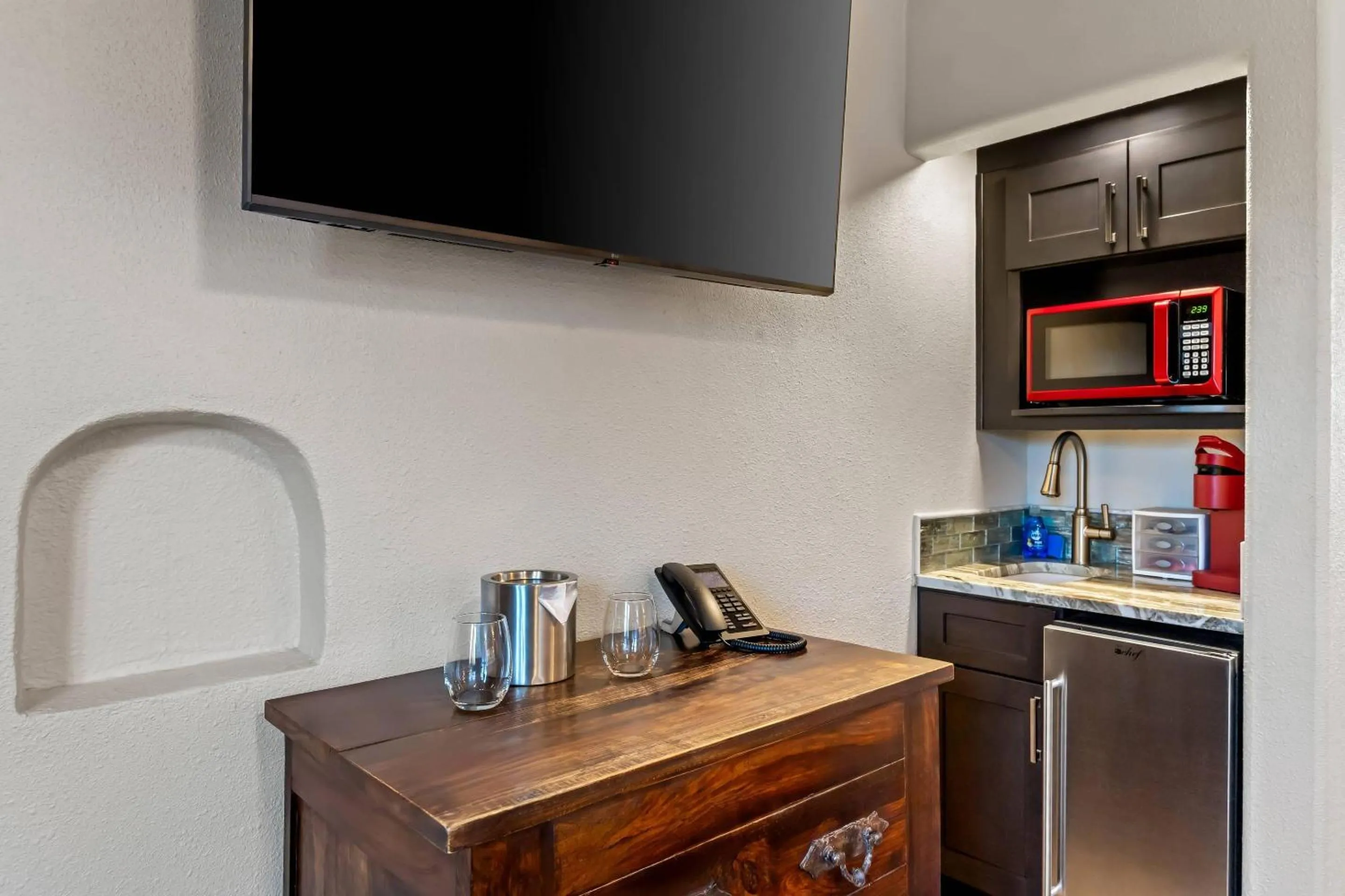 Bedroom in Casas de Suenos Old Town Historic Inn, an Ascend Collection Hotel