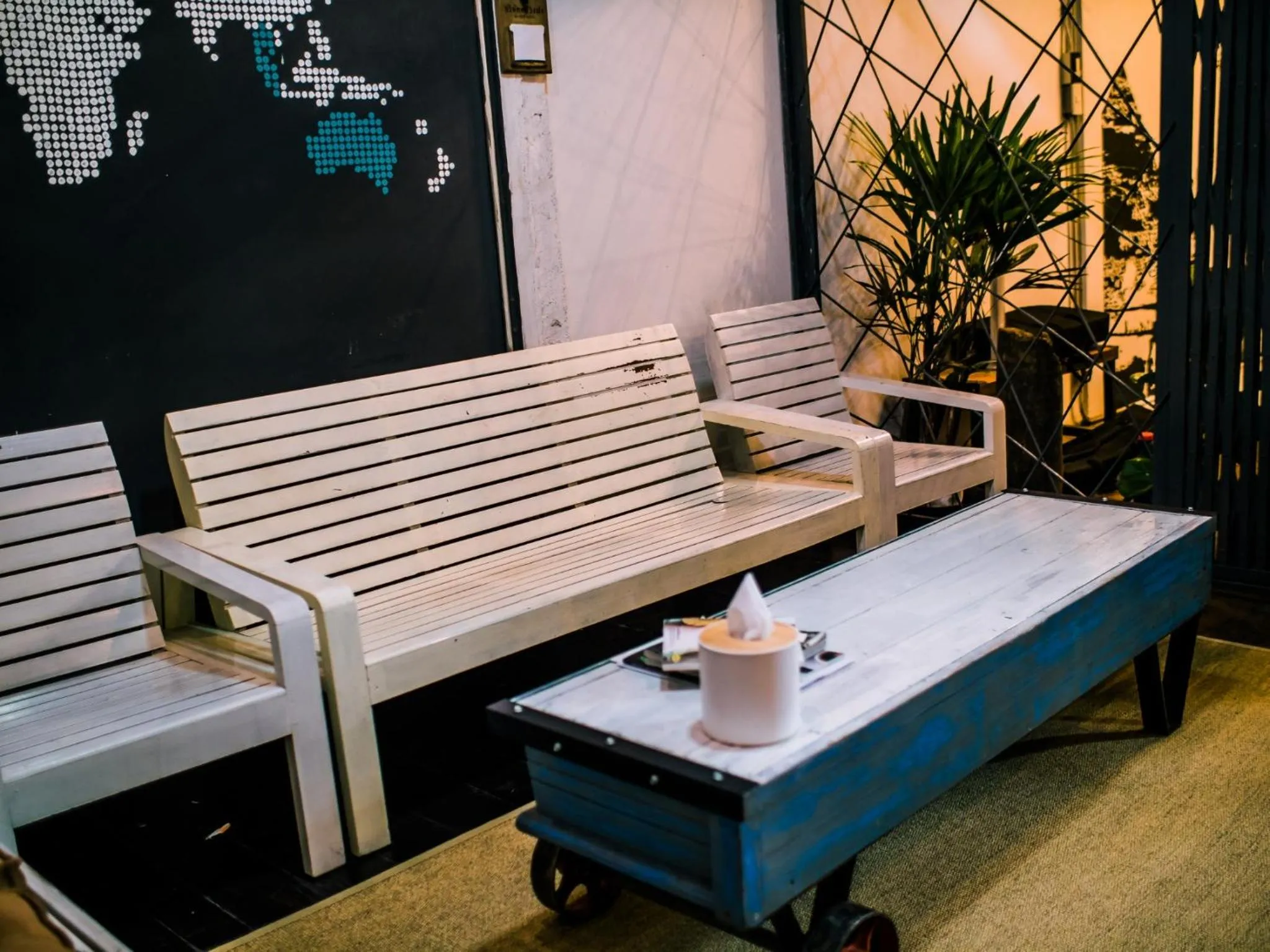 Communal lounge/ TV room in Zeds Hostel Bangkok