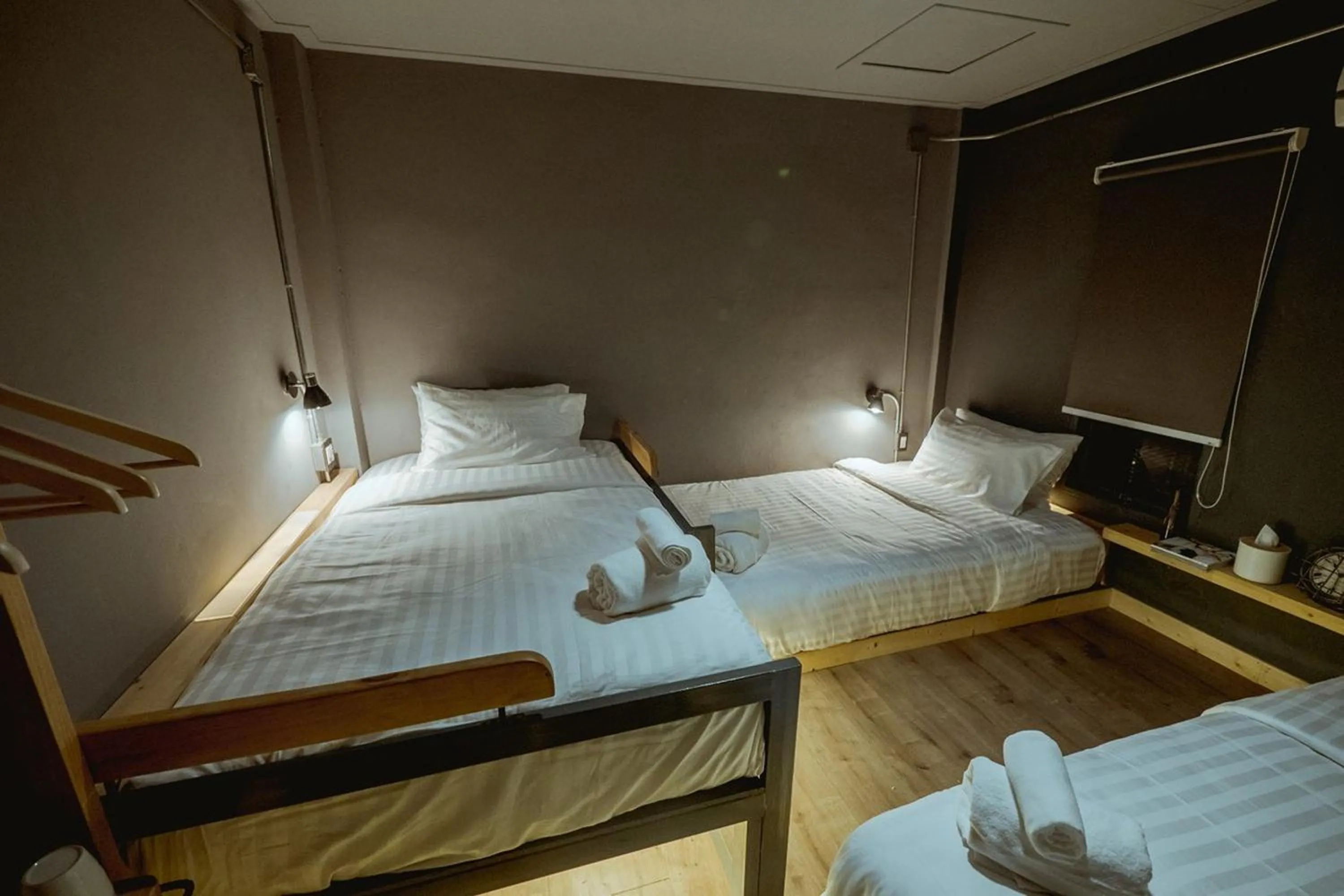 Bedroom, Bed in Zeds Hostel Bangkok