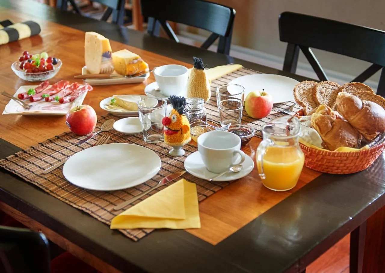 Breakfast in Bed and Breakfast Joarum