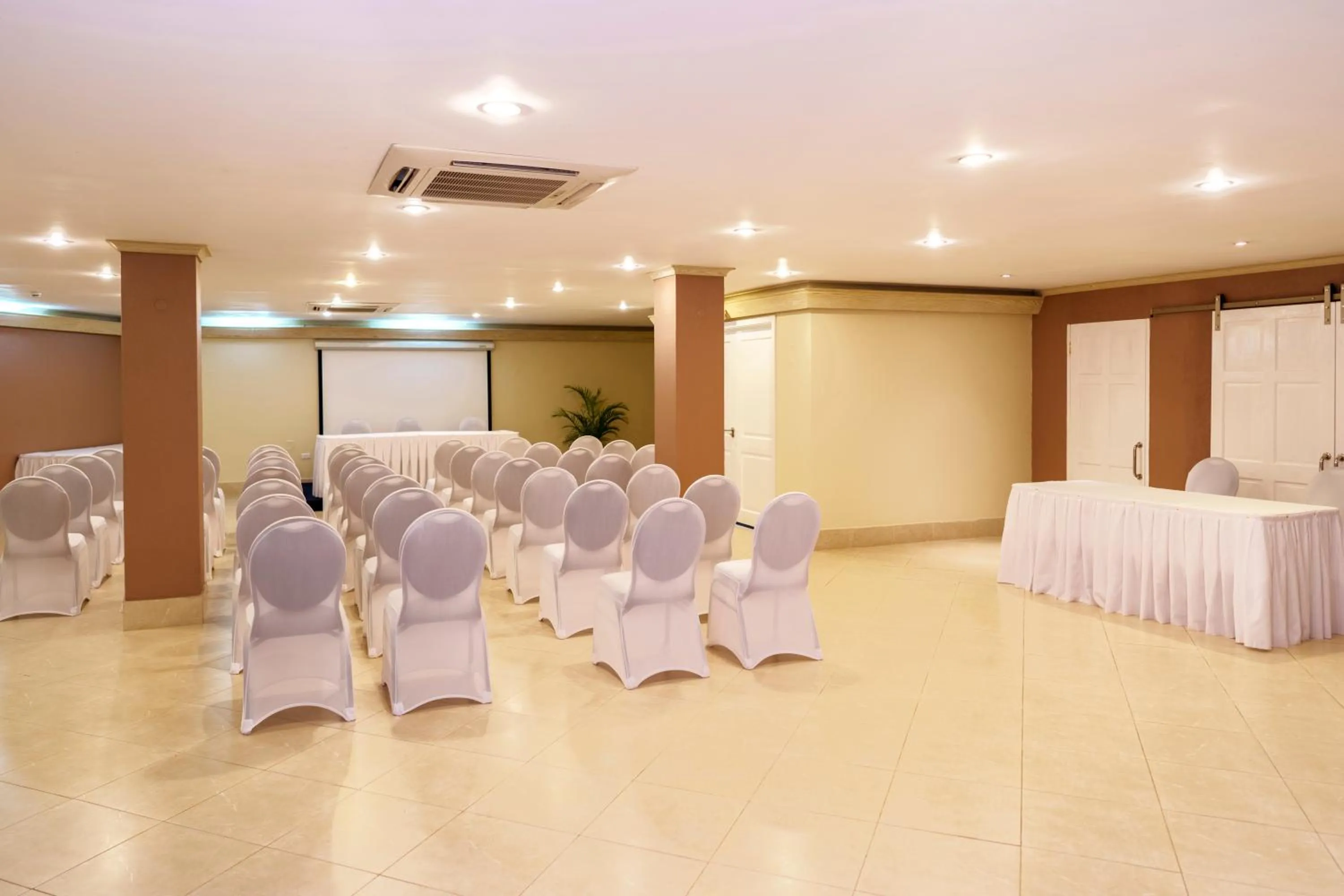 Meeting/conference room in Southern Palms Beach Club