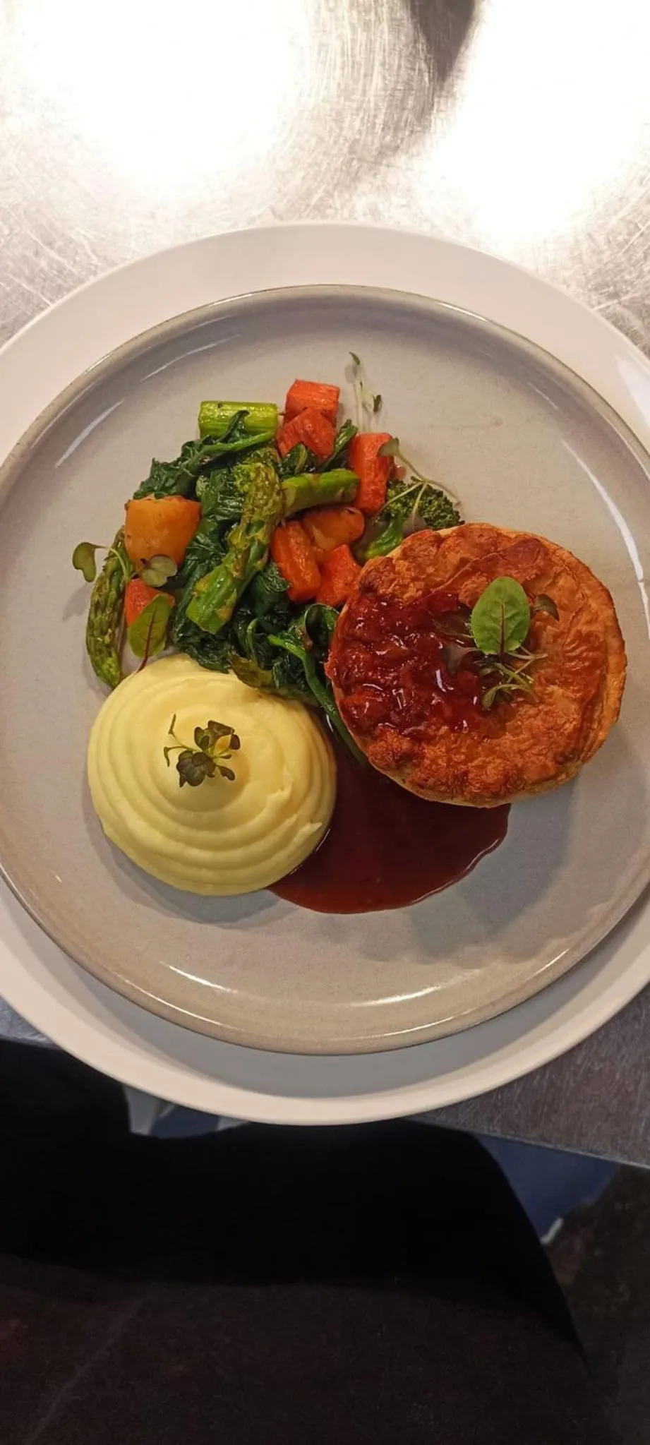 Food and drinks in The Strand Hotel, the former residence of Oscar Wilde