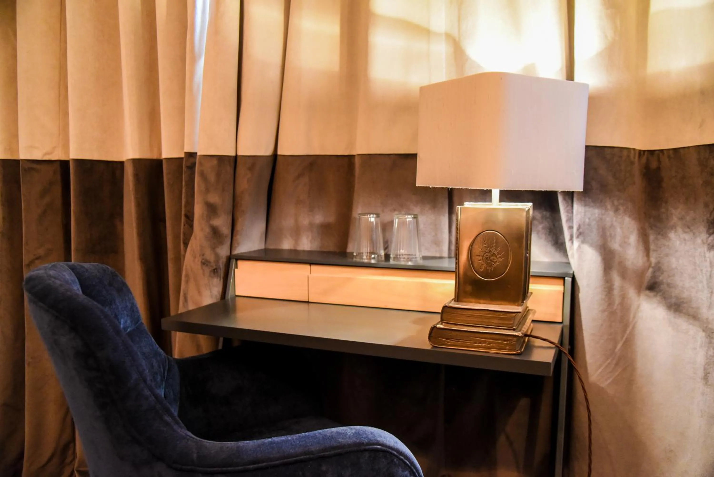 hair dresser in The Strand Hotel, the former residence of Oscar Wilde