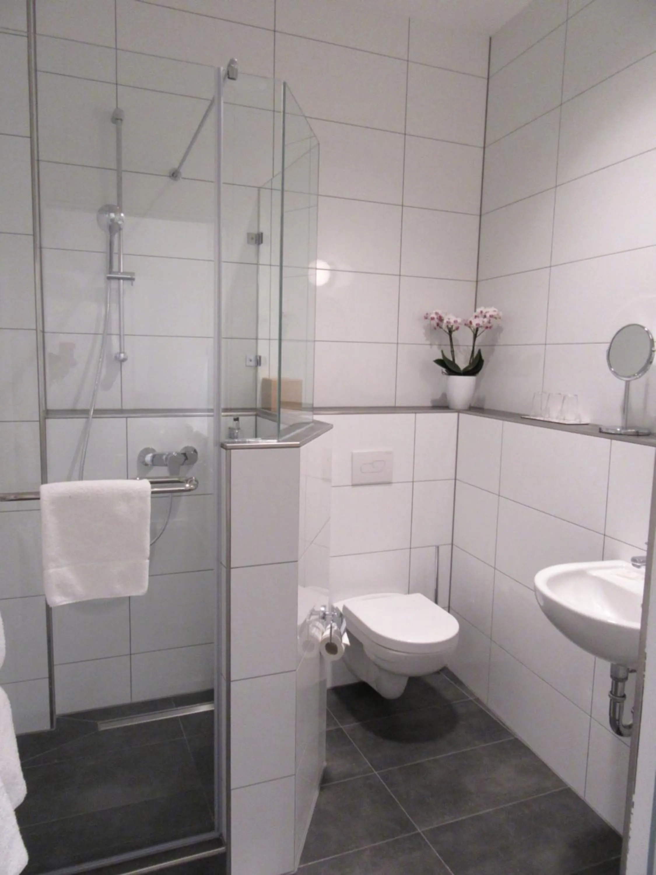 Bathroom in Minsu Hotel