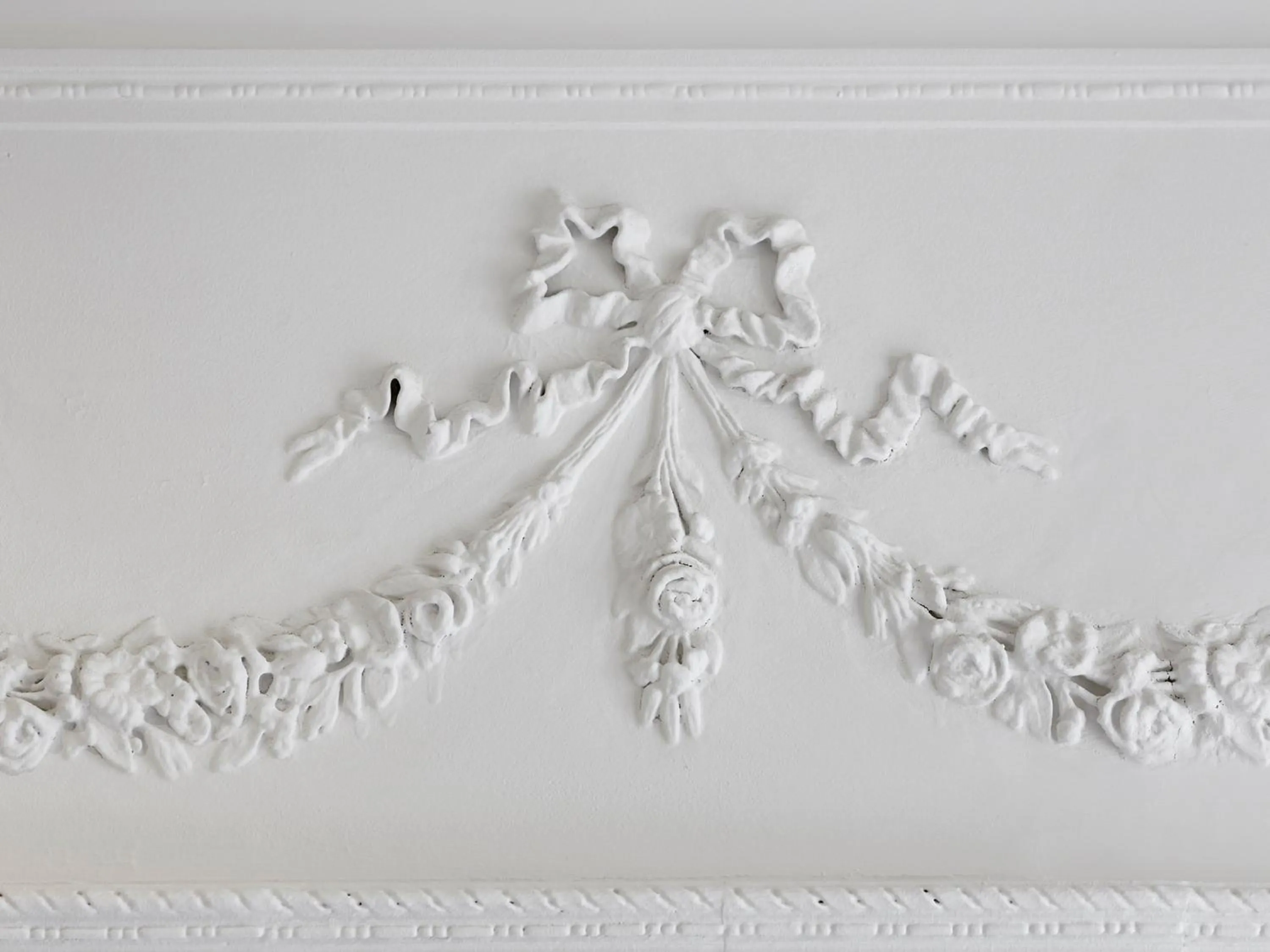 Decorative detail in Porto Downtown Lovers Suites: Bombarda 451