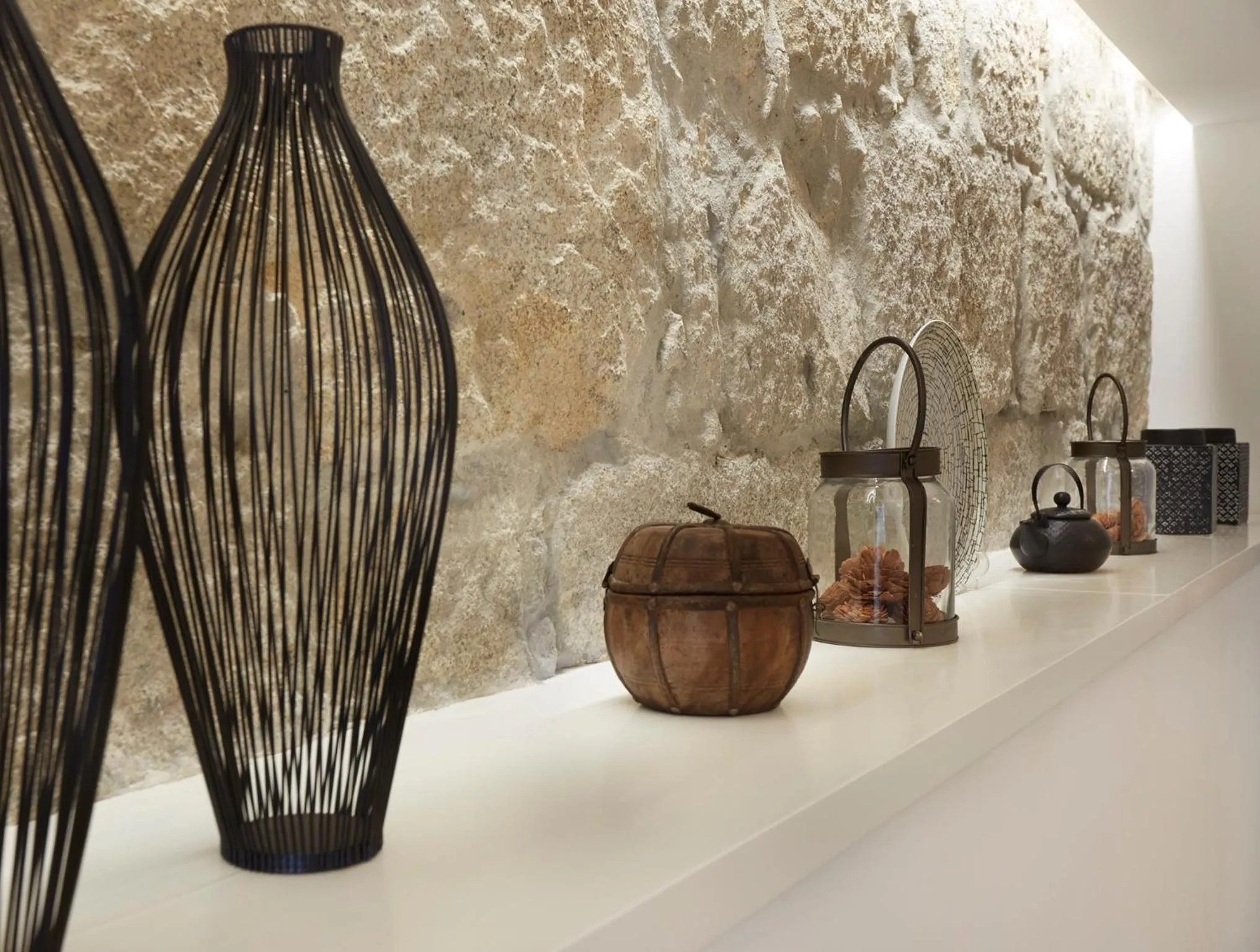 Decorative detail in Porto Downtown Lovers Suites: Bombarda 451