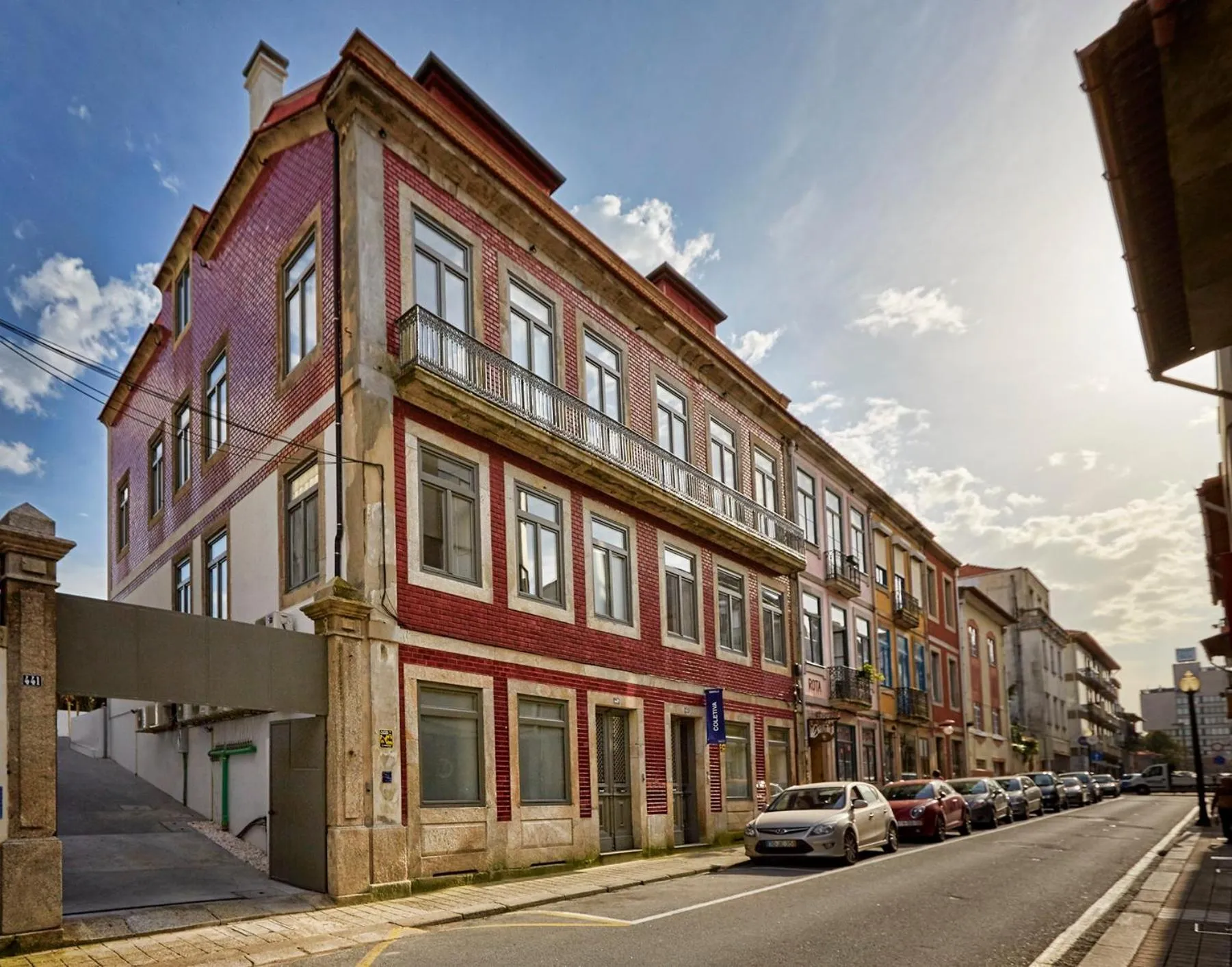 Property building in Porto Downtown Lovers Suites: Bombarda 451