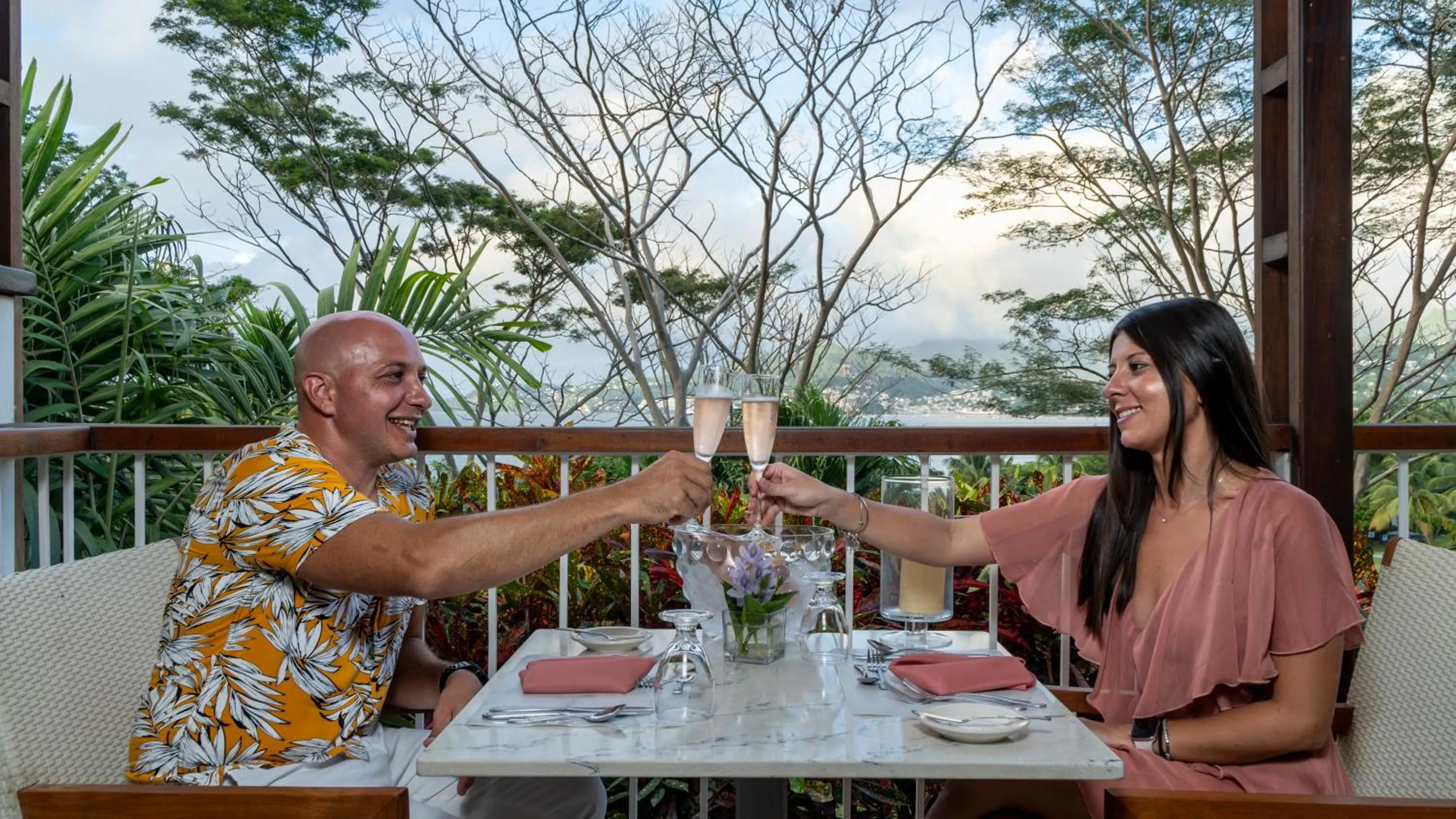 Restaurant/places to eat in Mount Cinnamon Beach & Wellness Resort