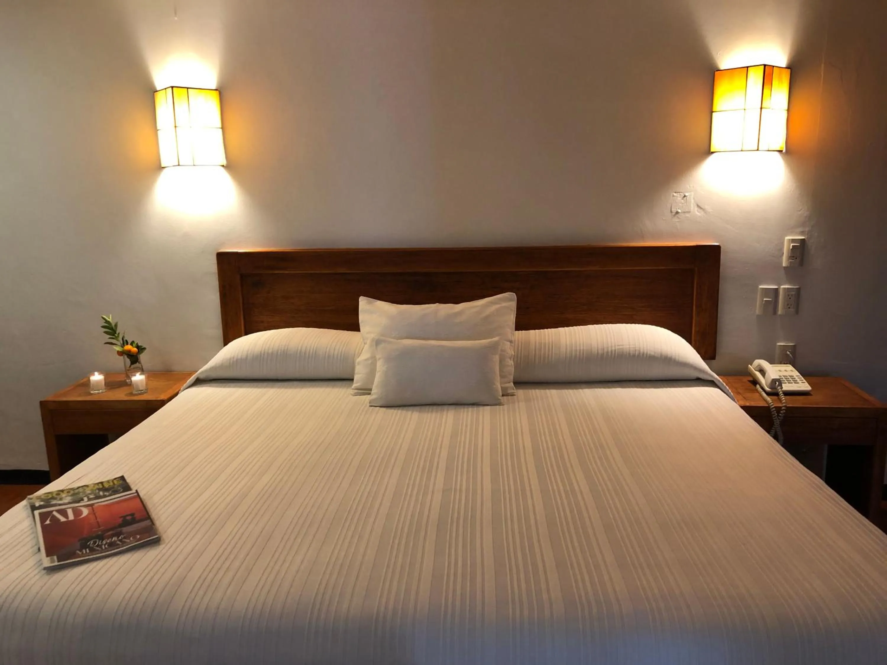 Bedroom, Bed in Hotel Ilebal Cuernavaca Centro - lugar con encanto!