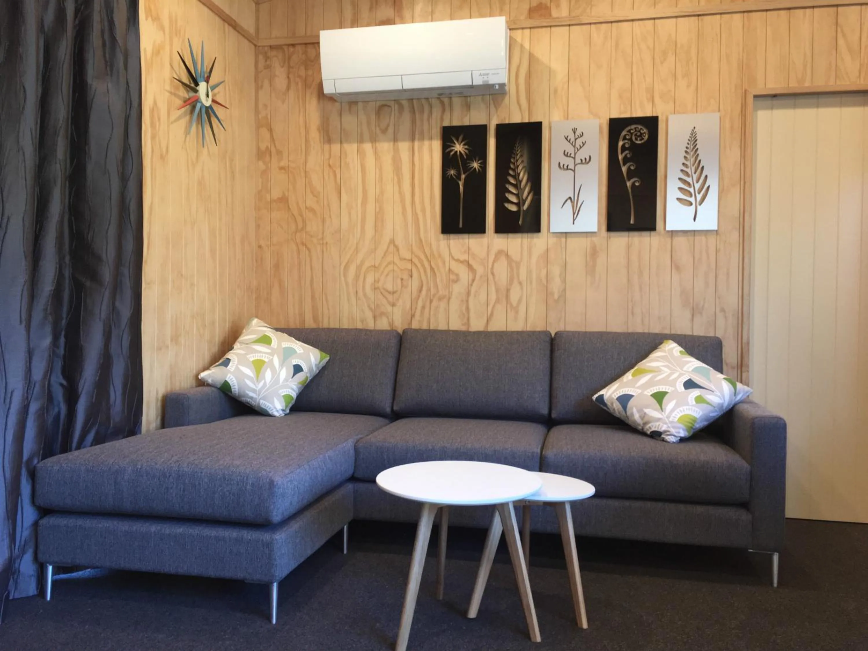 Seating area in Queenstown Top 10 Holiday Park