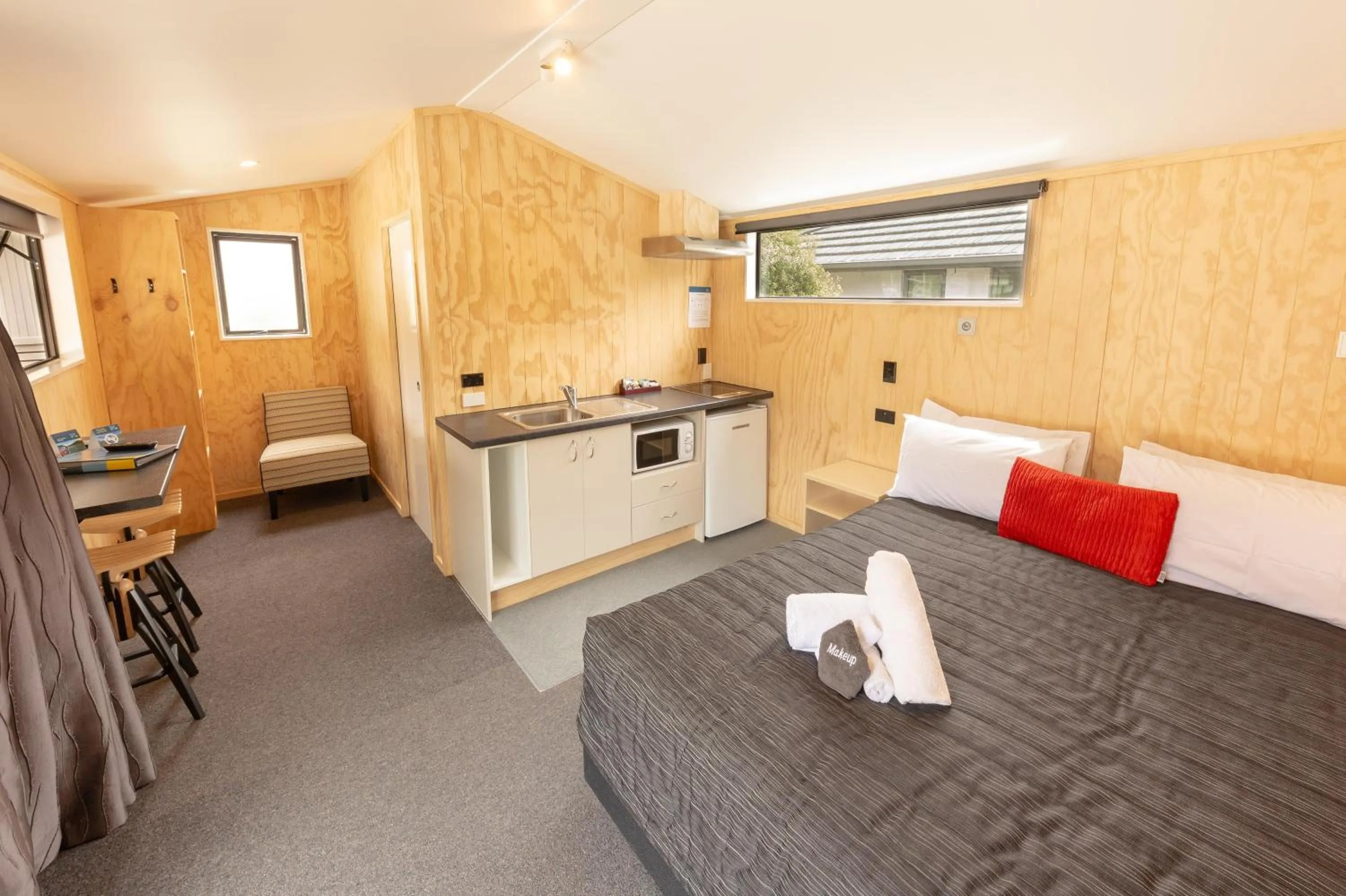 Bed in Queenstown Top 10 Holiday Park