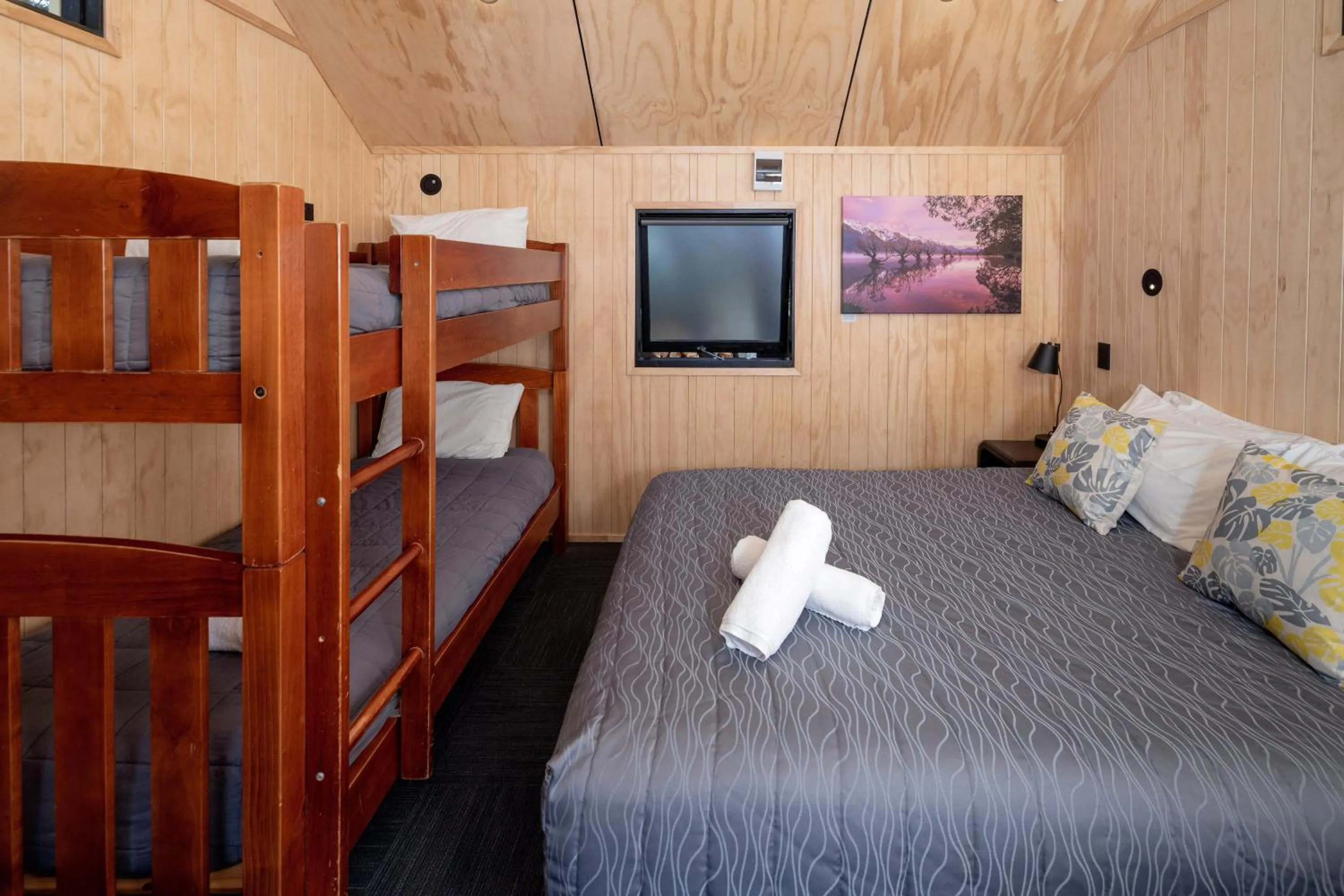 Bed in Queenstown Top 10 Holiday Park