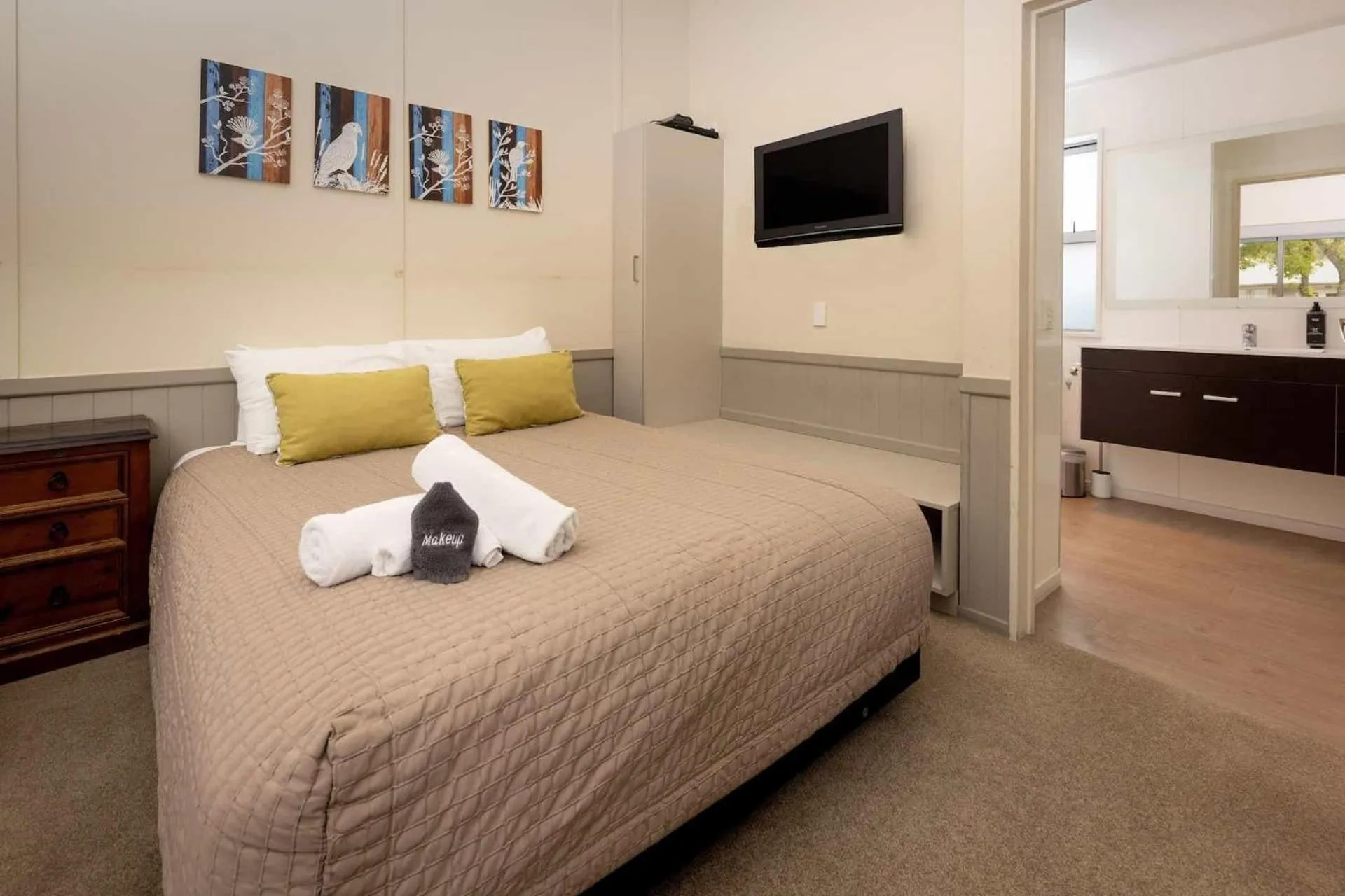 Bed in Queenstown Top 10 Holiday Park