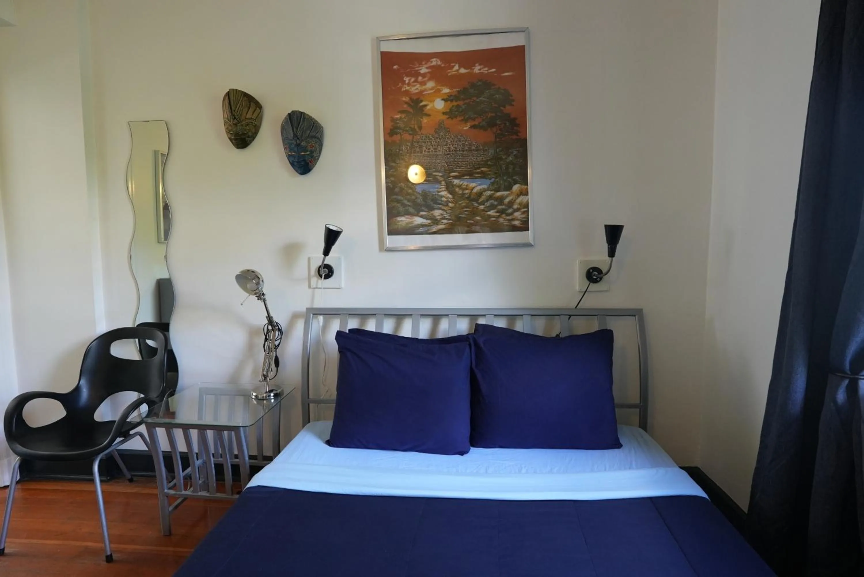 Bed in Ocean Island Inn | Backpackers | Suites