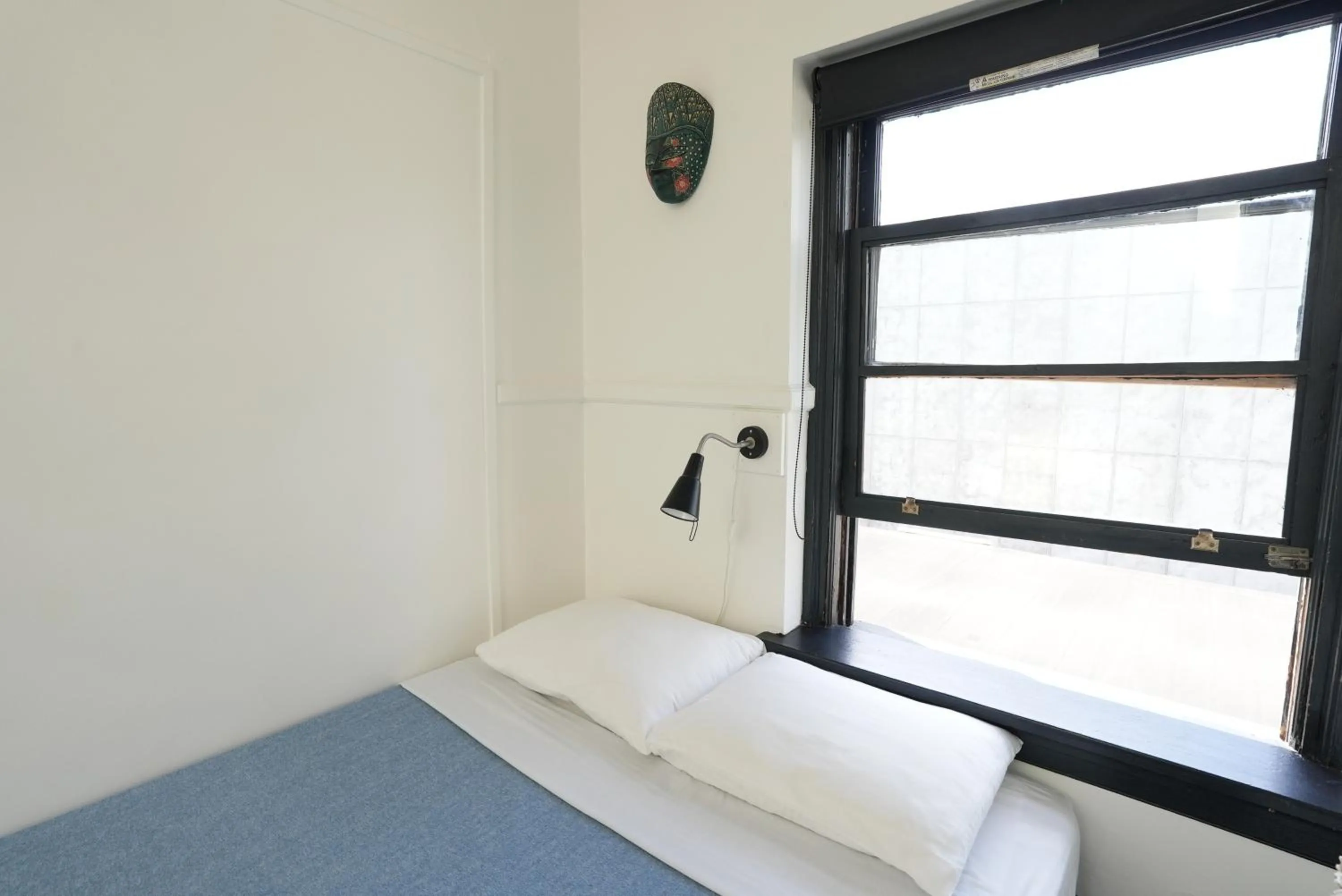 Bed in Ocean Island Inn | Backpackers | Suites