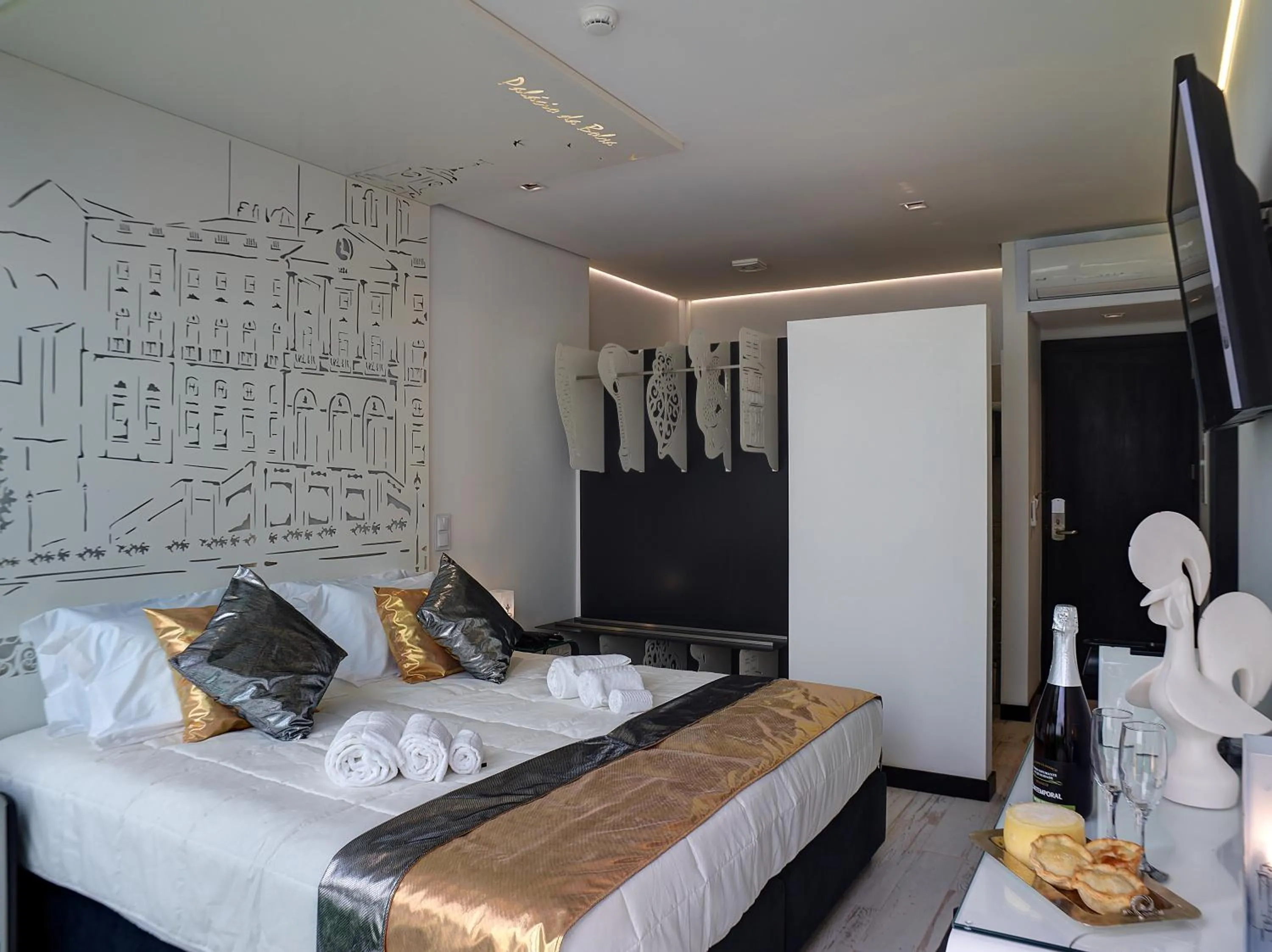 Bed in Solar Antigo Porto Aeroporto