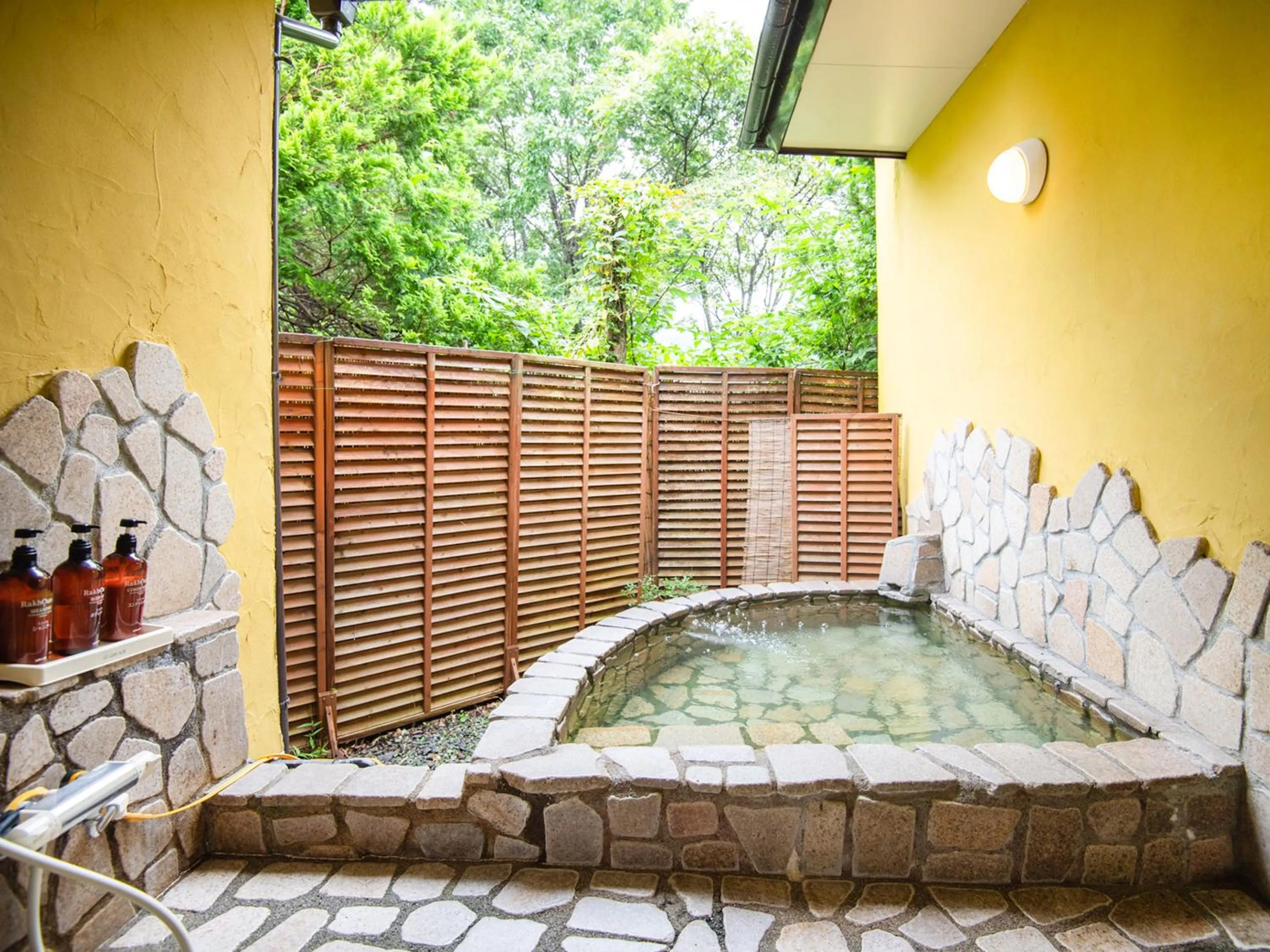 Open Air Bath in Gasthof Ami