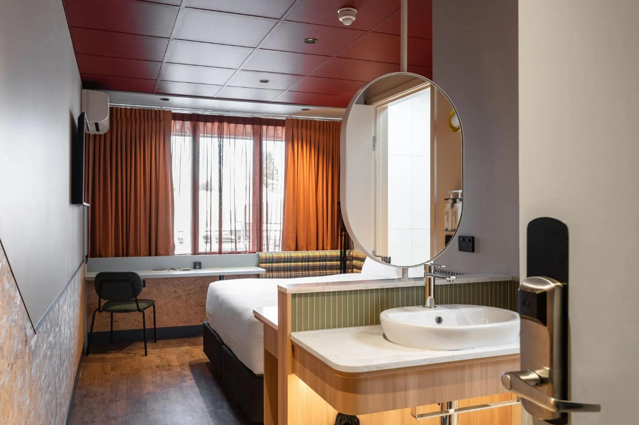 Facade/entrance, Bed in Marion Hotel