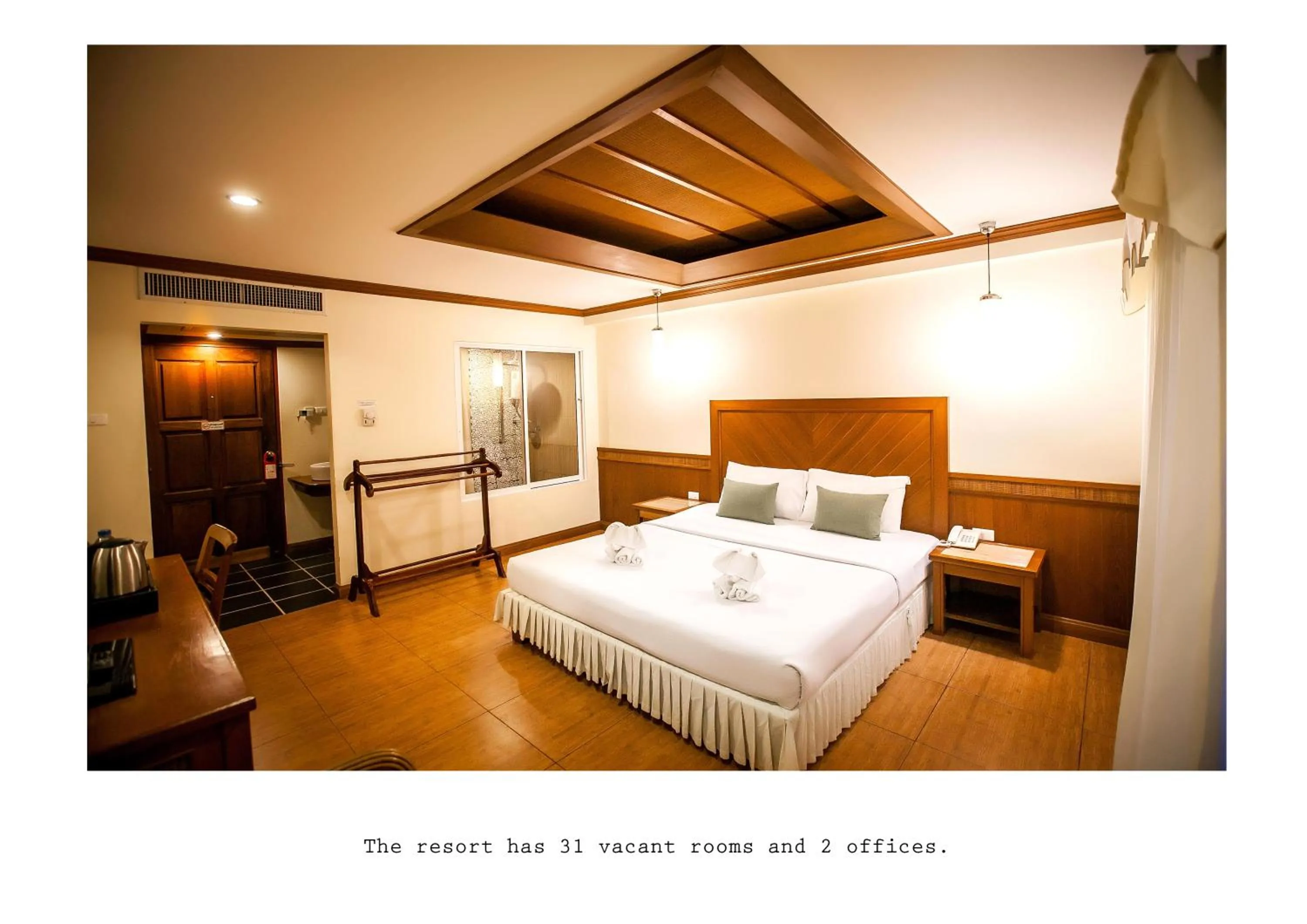 Photo of the whole room, Bed in Mac Resort Hotel