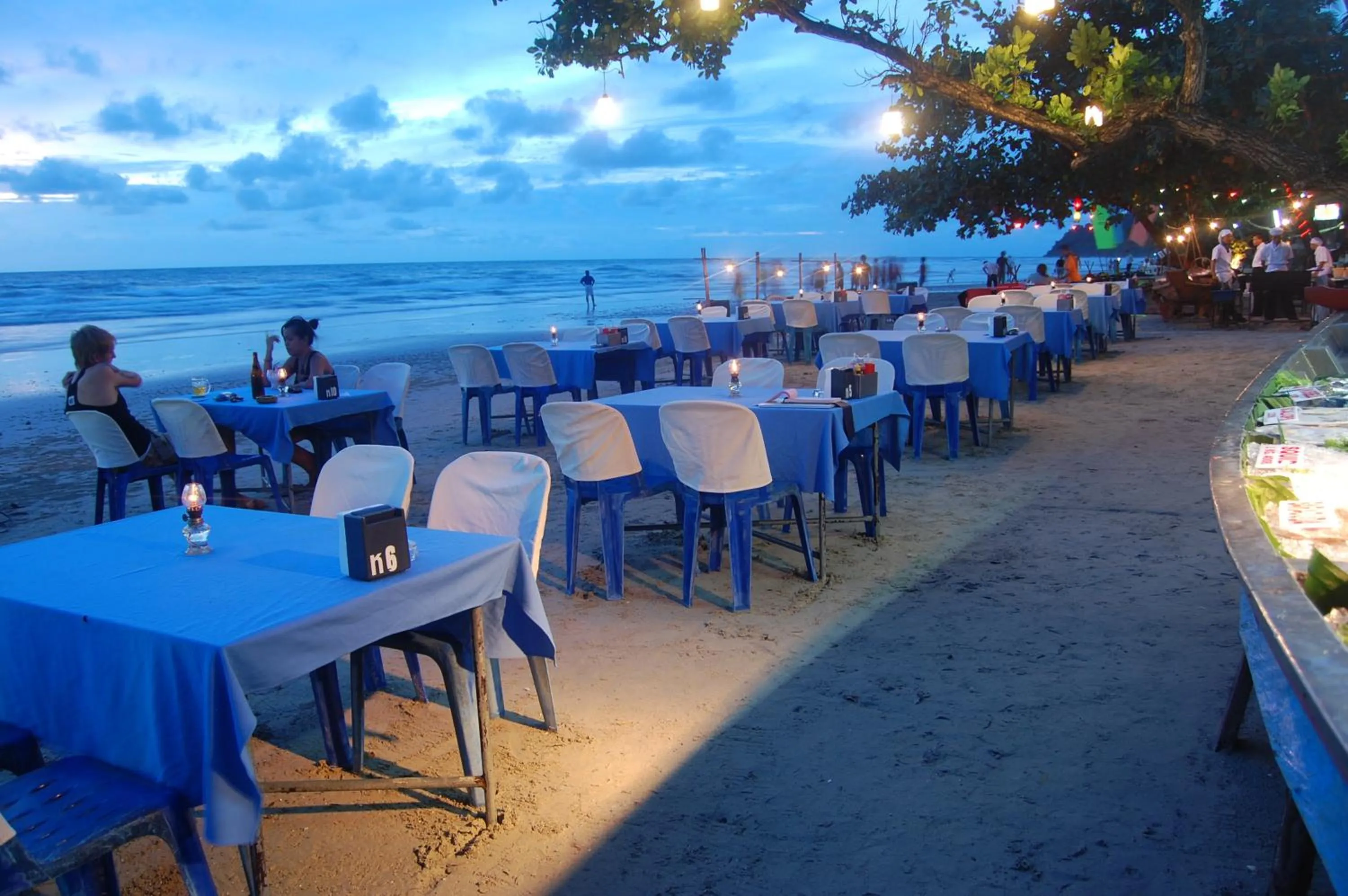 Restaurant/places to eat in Mac Resort Hotel