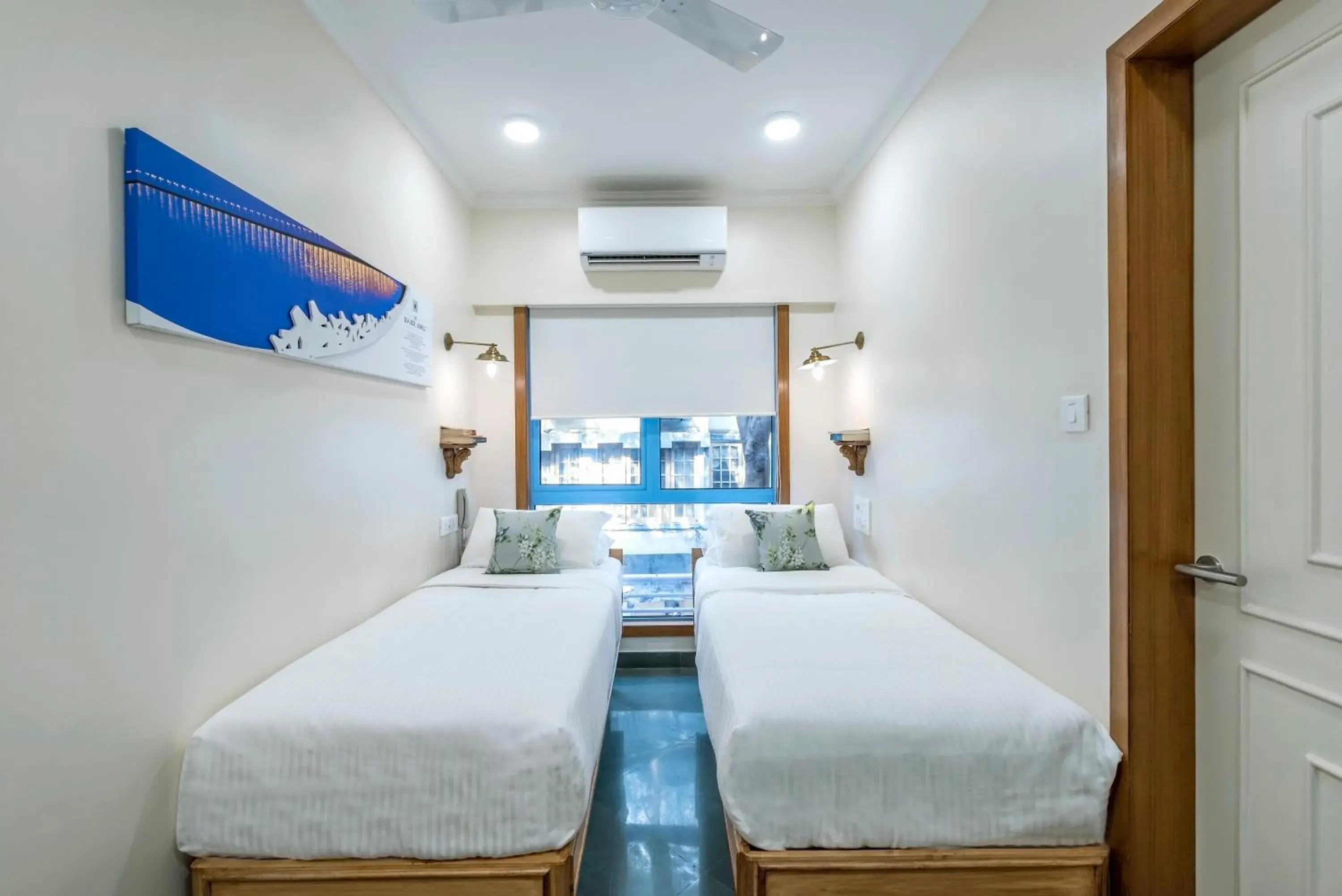 Luxury Room Twin Bed - single occupancy in Hotel Kemps Corner Luxury Room Twin Bed - single occupancy in Hotel Kemps Corner