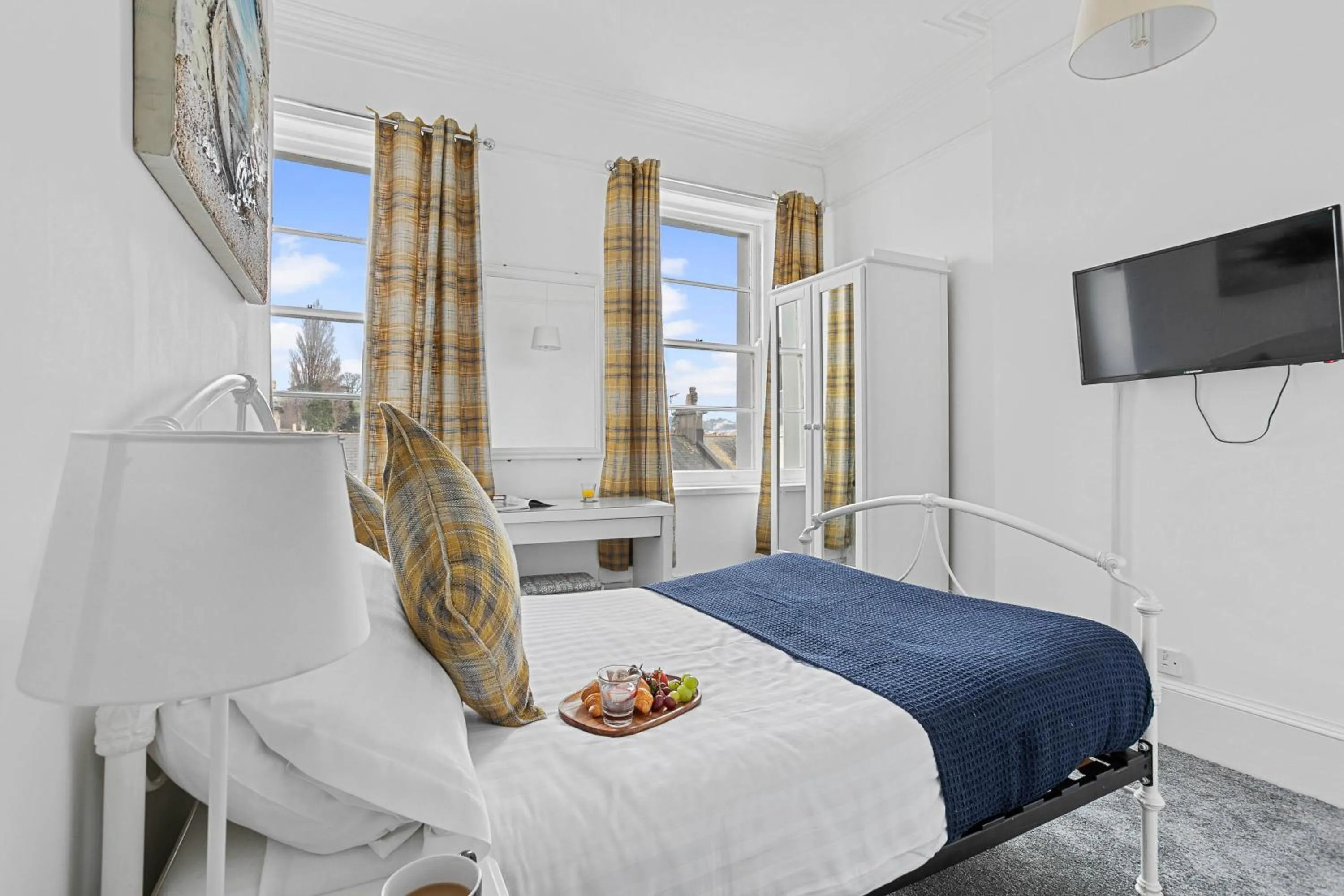 Bedroom, Bed in The Belmont