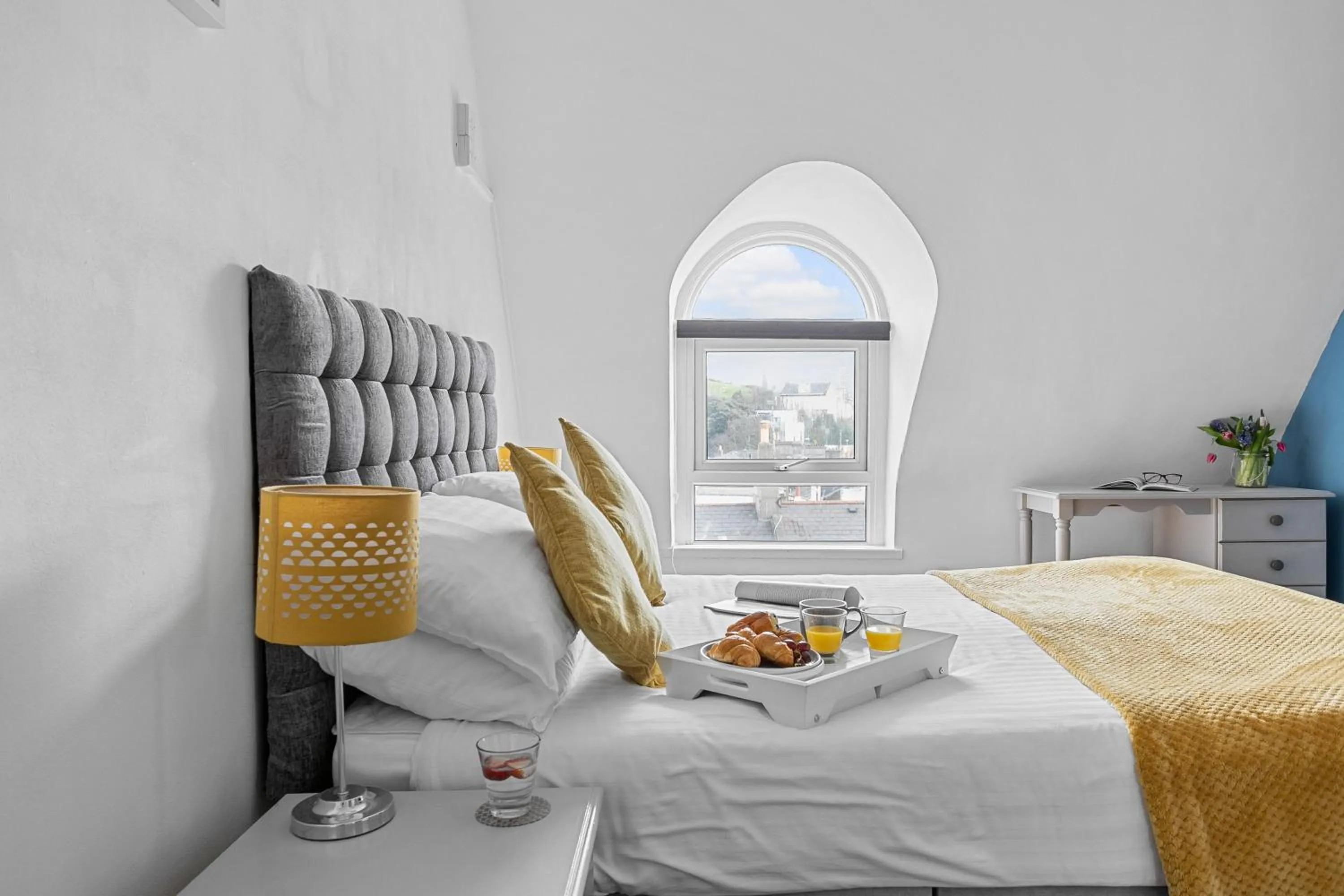 Bedroom, Bed in The Belmont