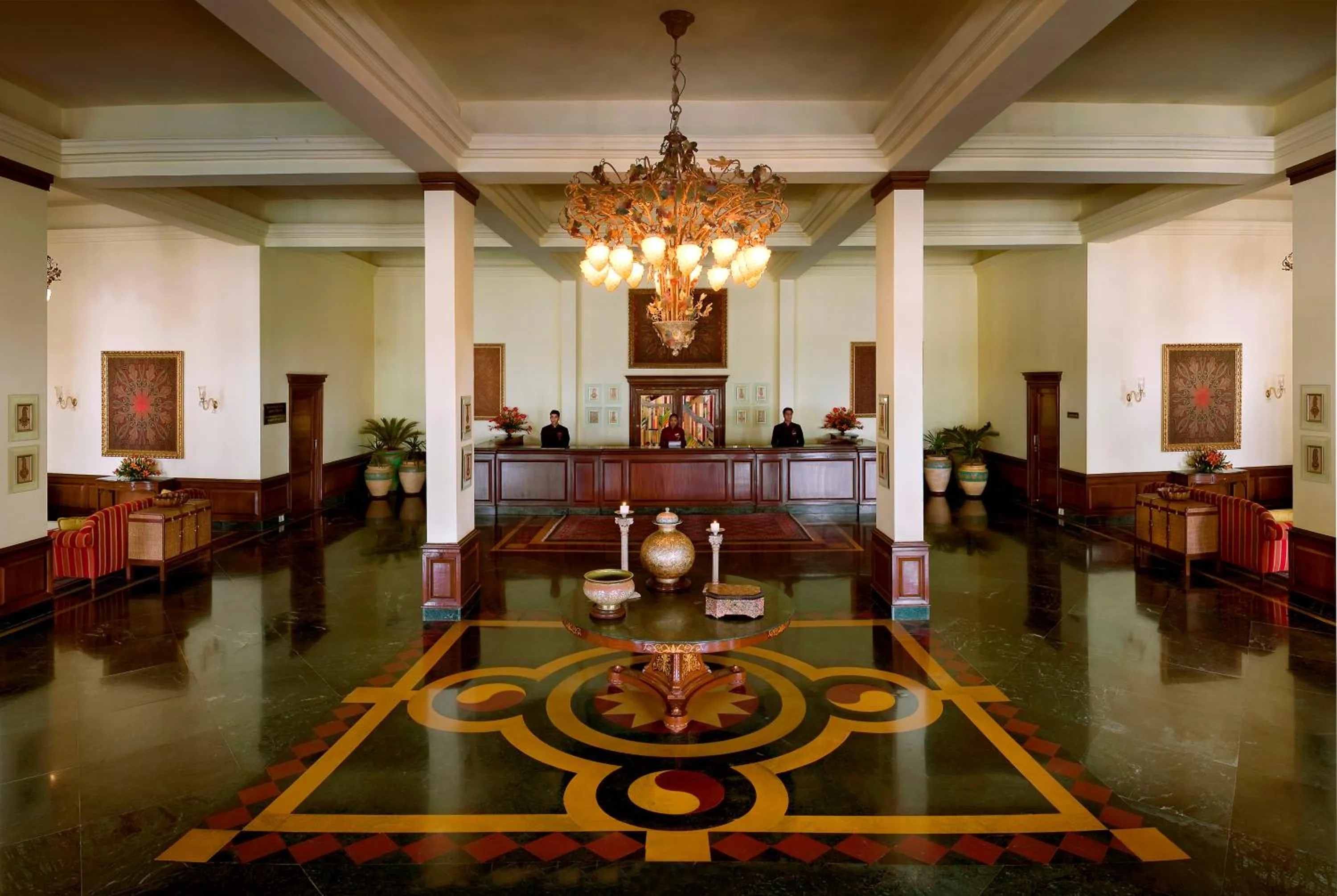 Lobby or reception in The LaLit Grand Palace Srinagar