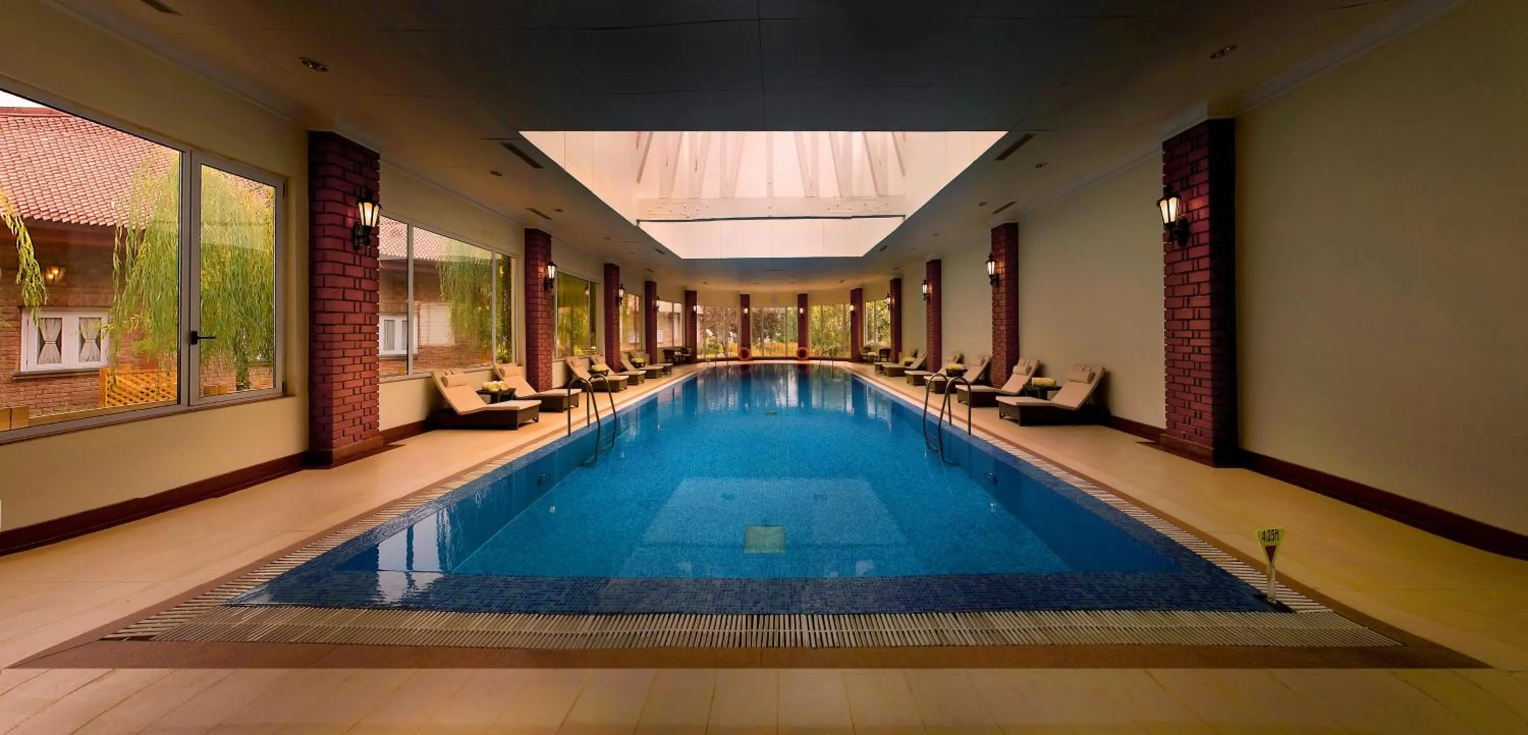 Swimming pool in The LaLit Grand Palace Srinagar