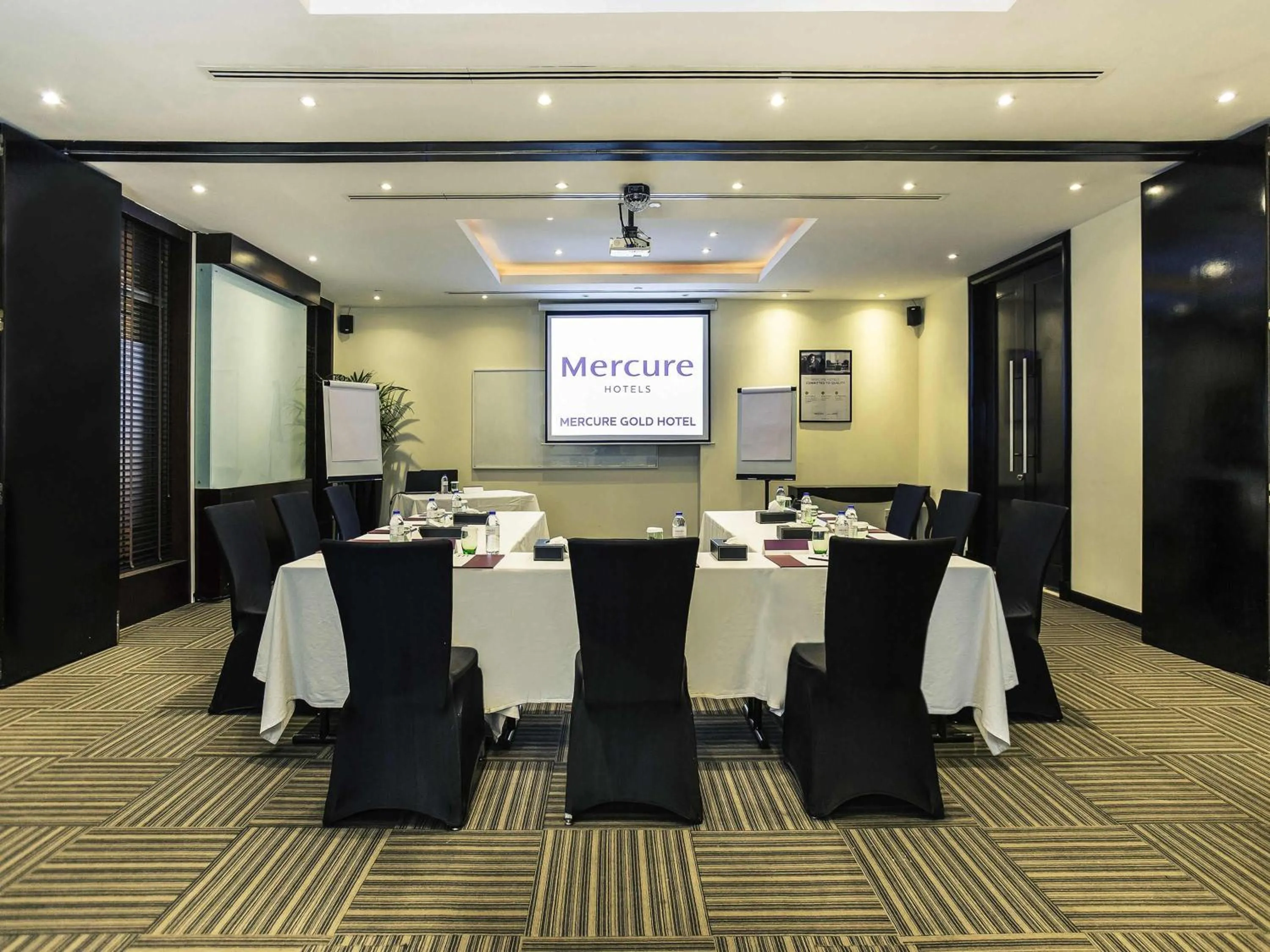 Meeting/conference room in Mercure Gold Hotel Jumeirah Dubai by Accor