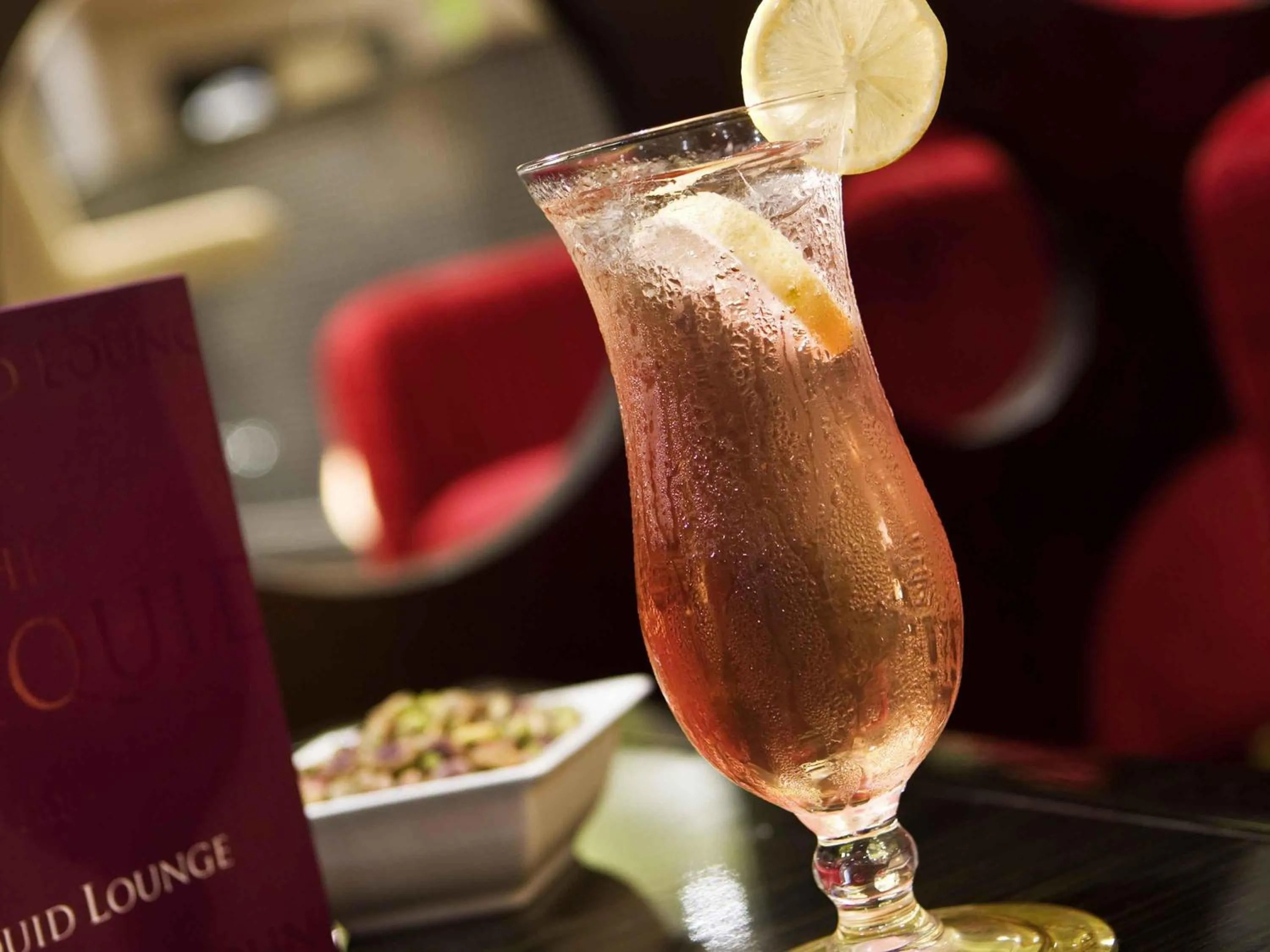 Lounge or bar in Mercure Gold Hotel Jumeirah Dubai by Accor