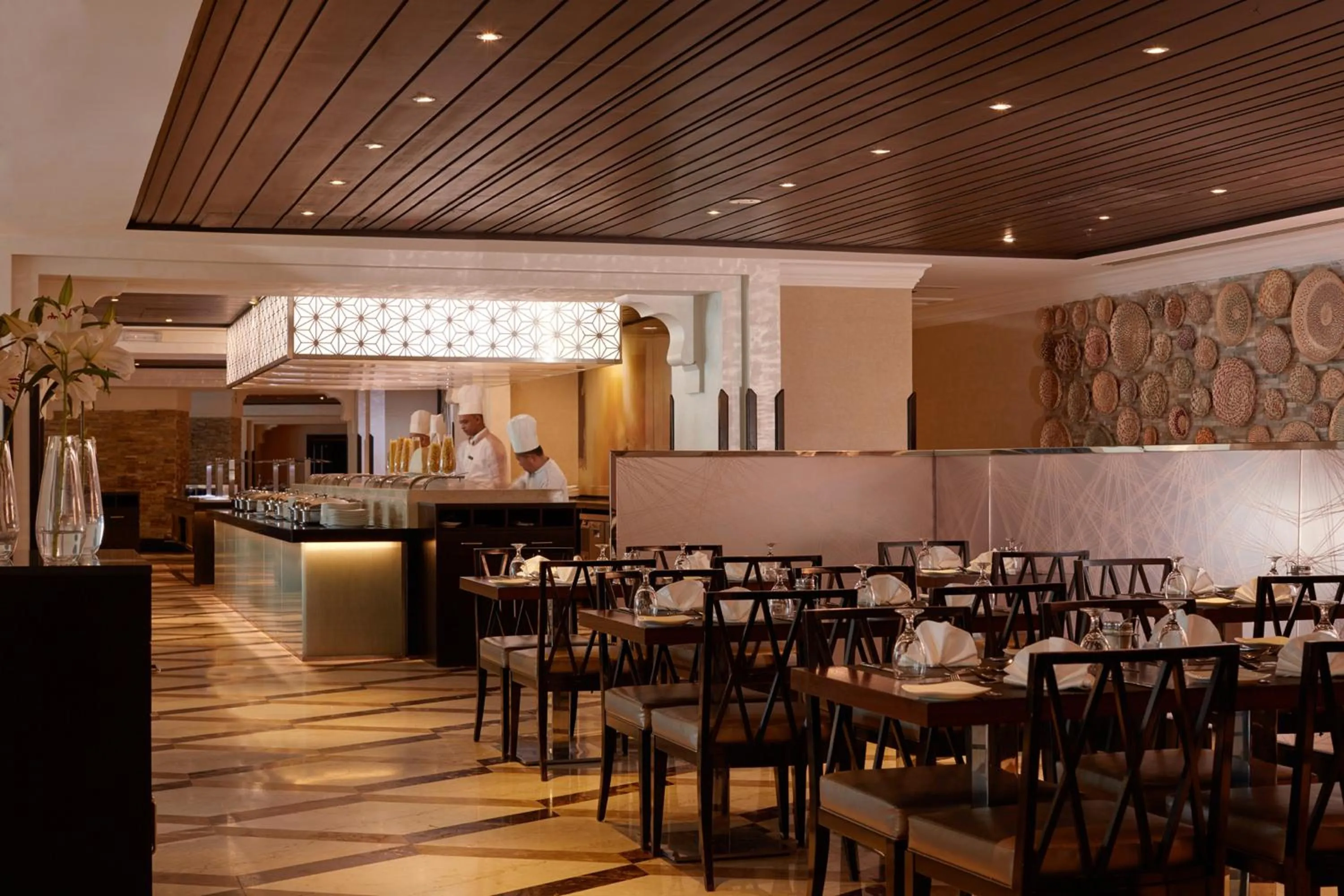 Restaurant/places to eat in Zamzam Pullman Makkah