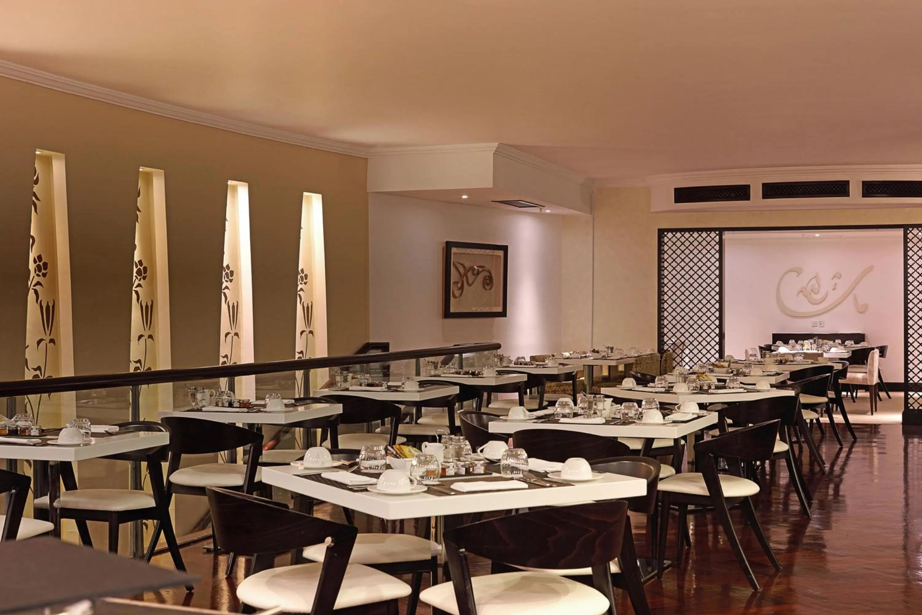 Restaurant/places to eat in Zamzam Pullman Makkah