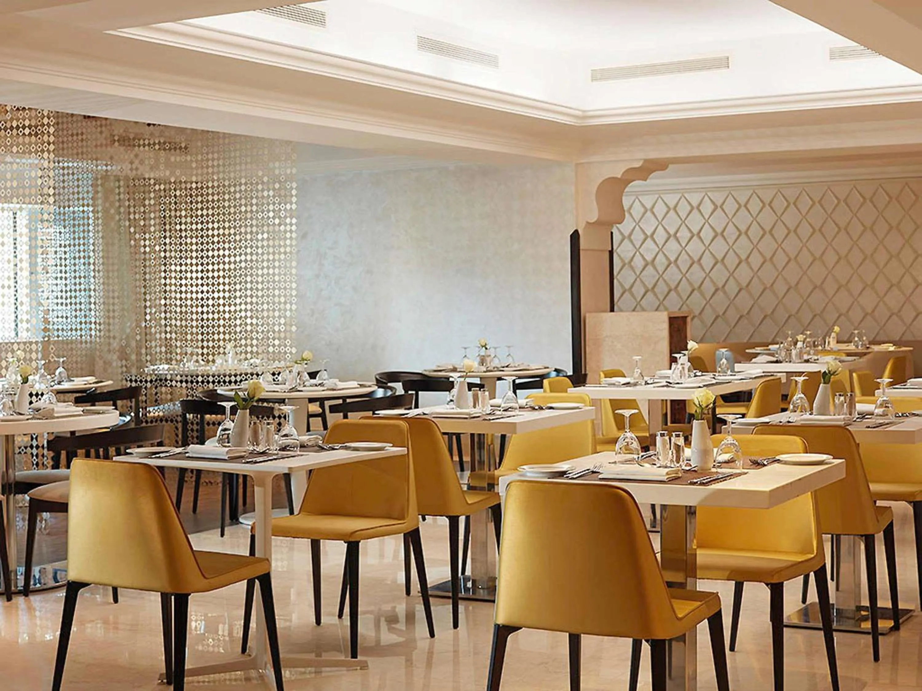 Restaurant/places to eat in Zamzam Pullman Makkah